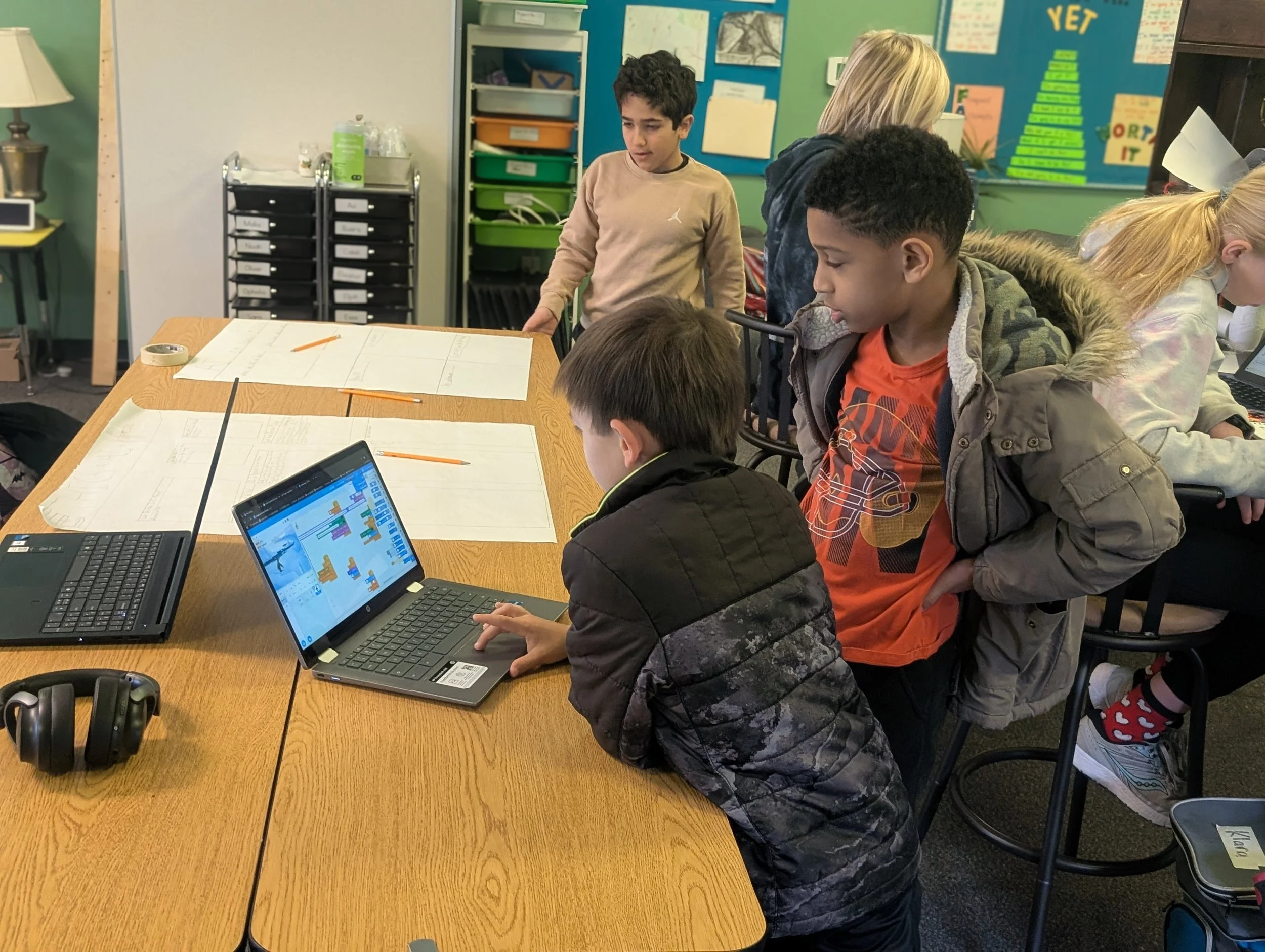 Studio discussion and learning environment