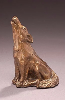 Howling Coyote bronze