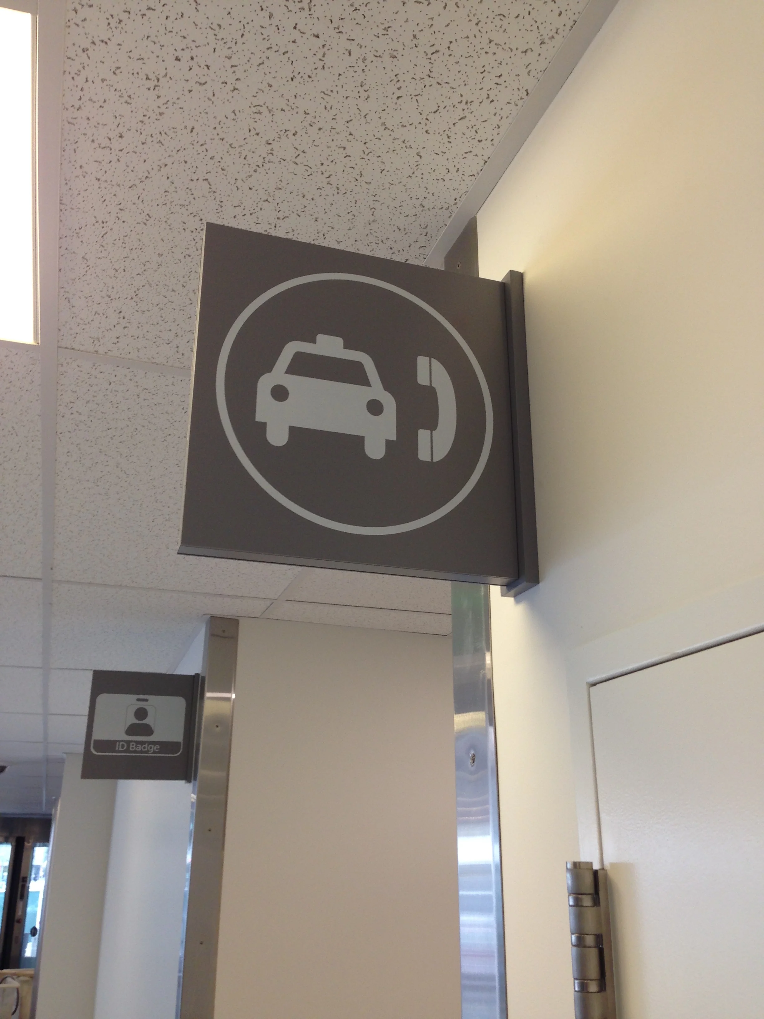taxi phone.jpg
