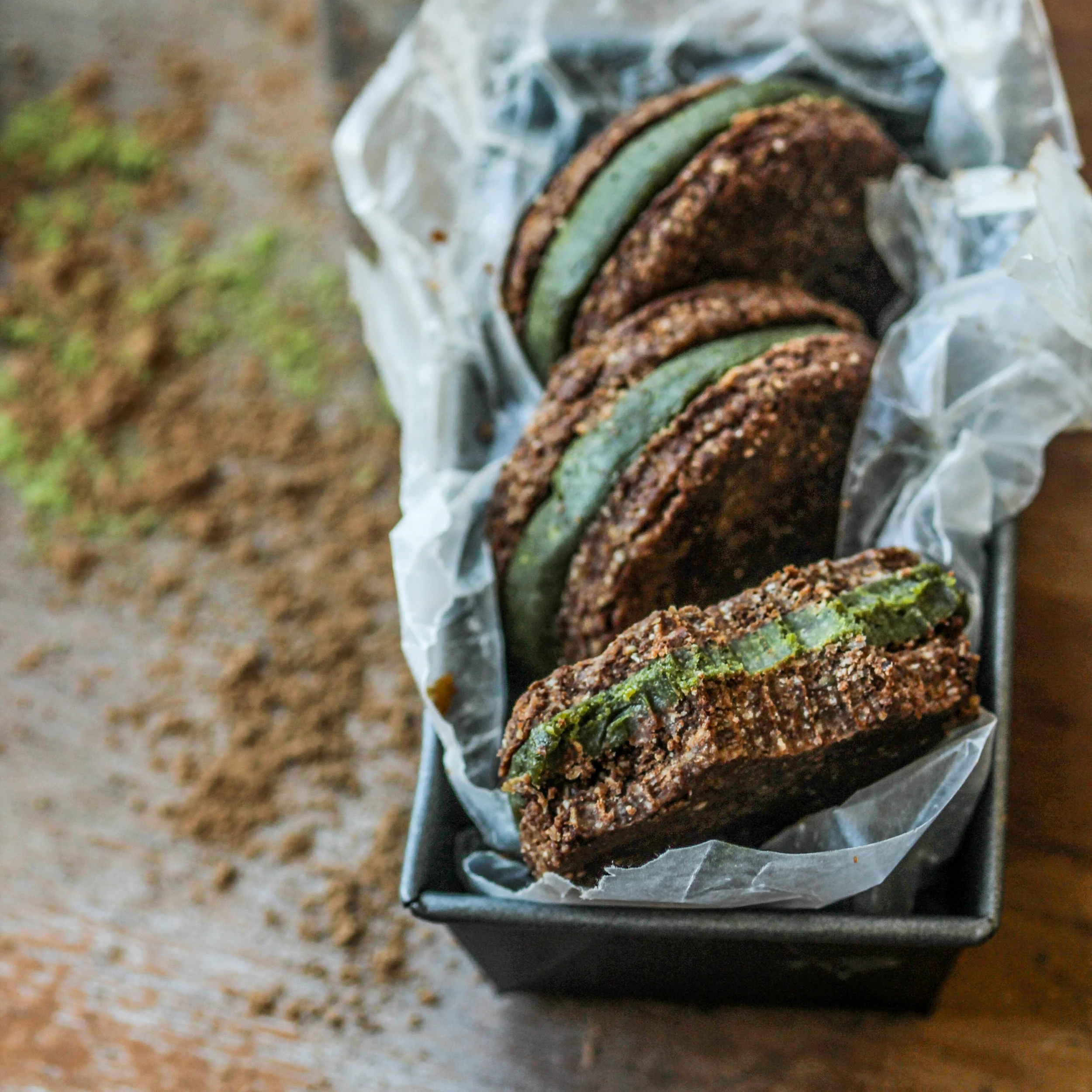 WelleCo Super Green Elixir- Chocolate Almond Cookies w/ Cashew Creme Filling