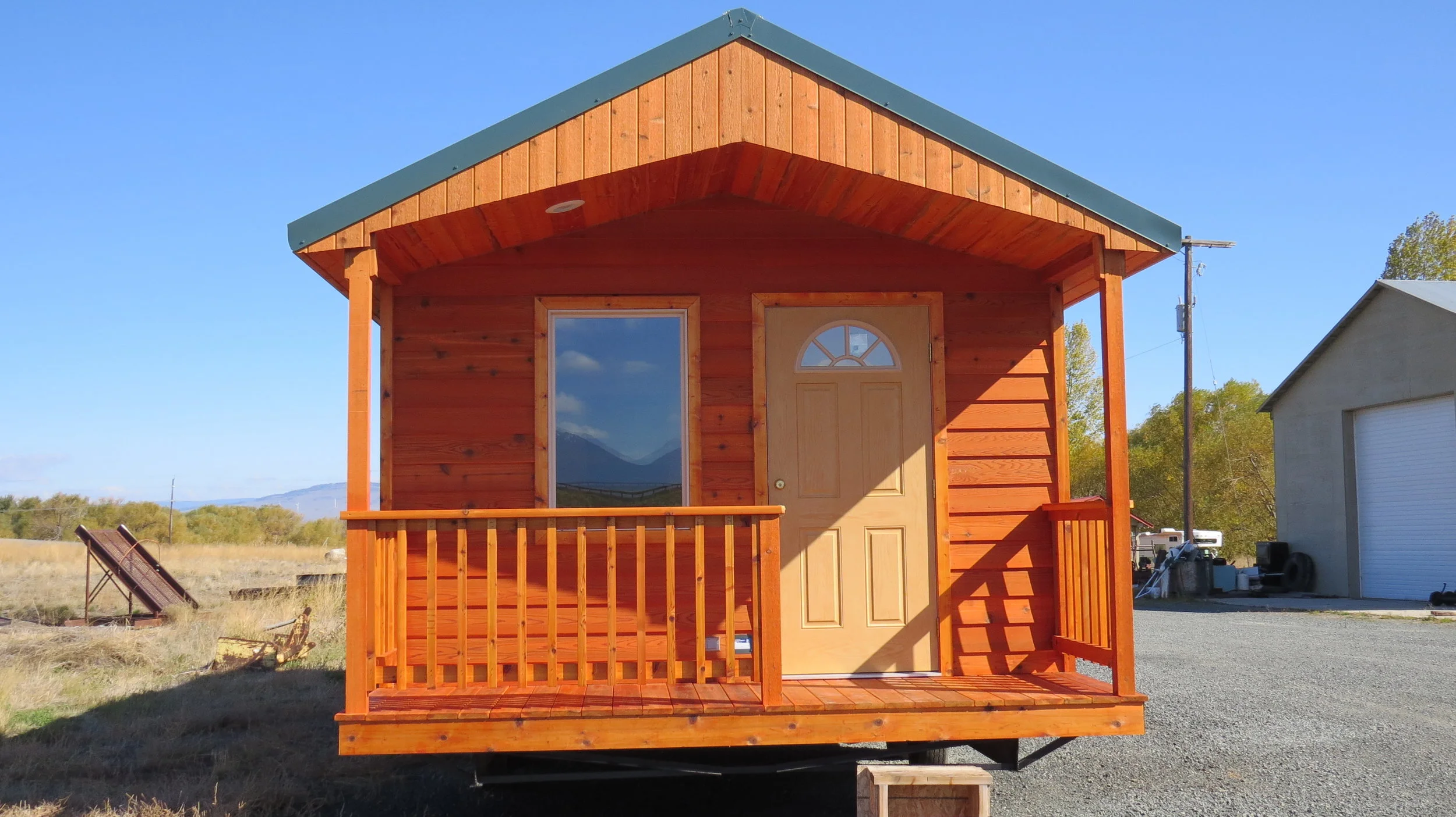 Alaskan Exterior (2)