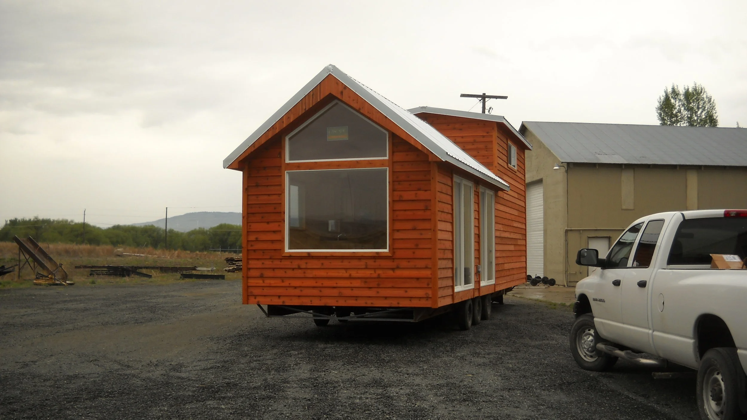 Economy Exterior (4)