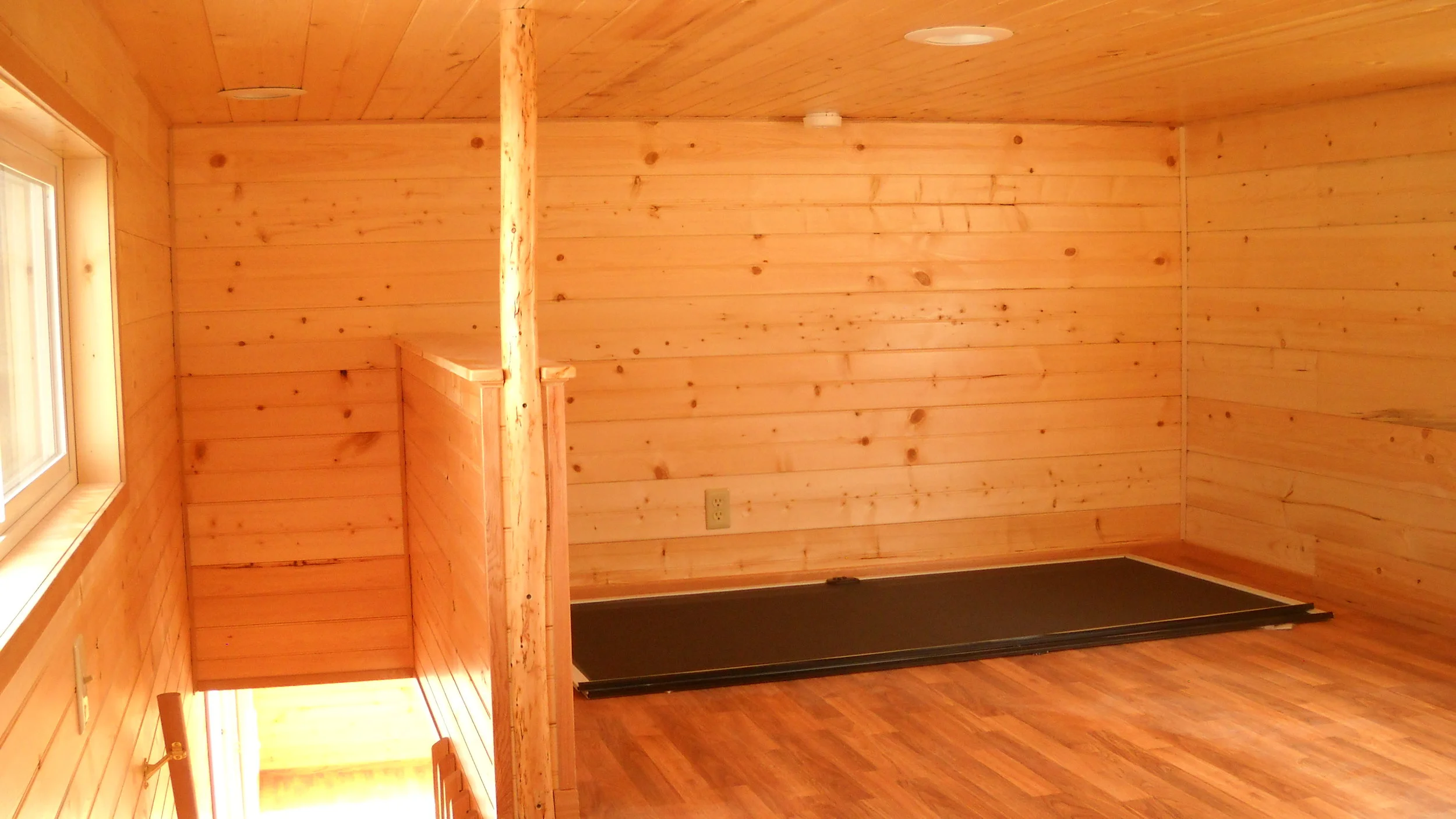 Economy Interior (8)