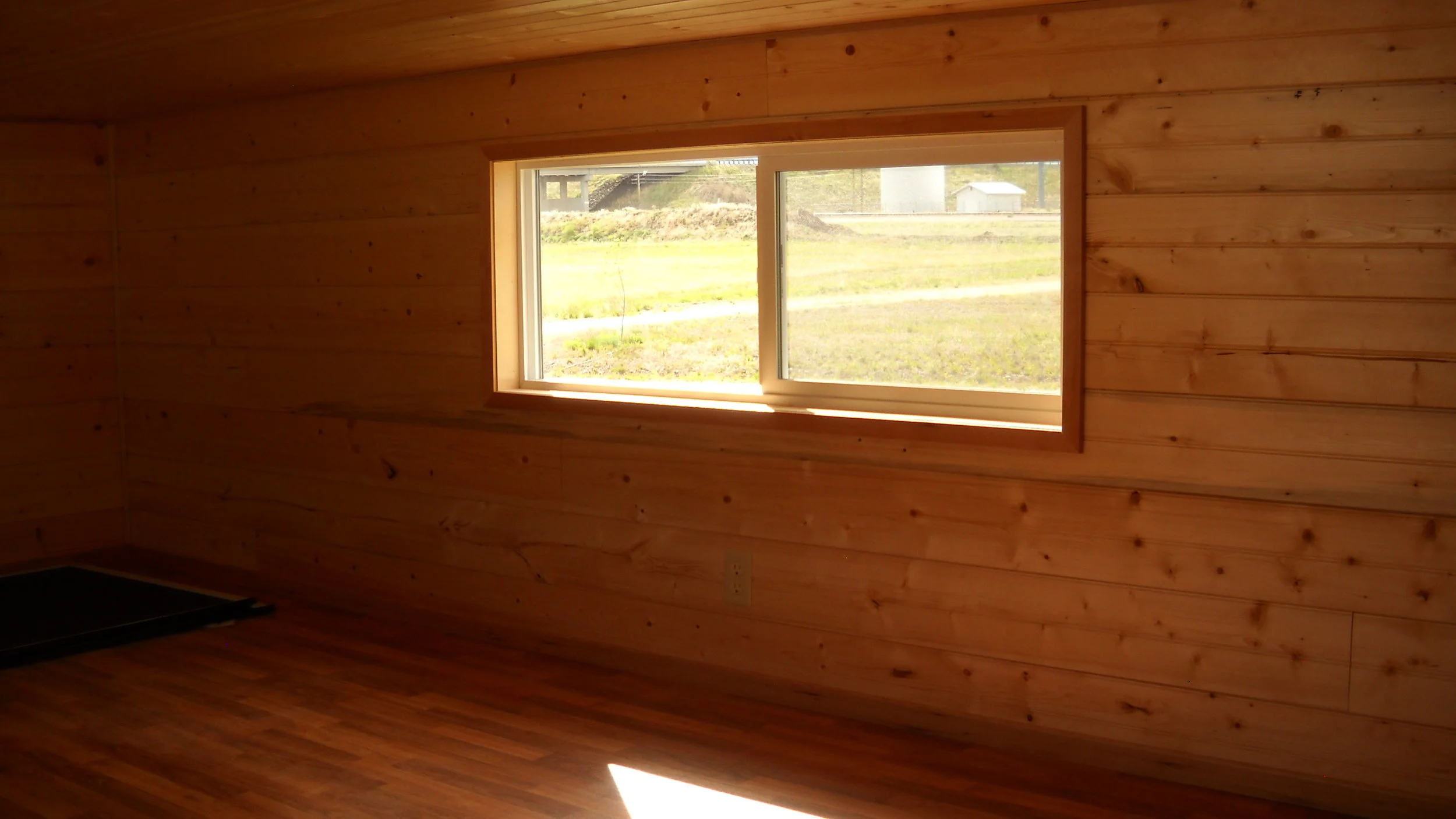 Economy Interior (9)