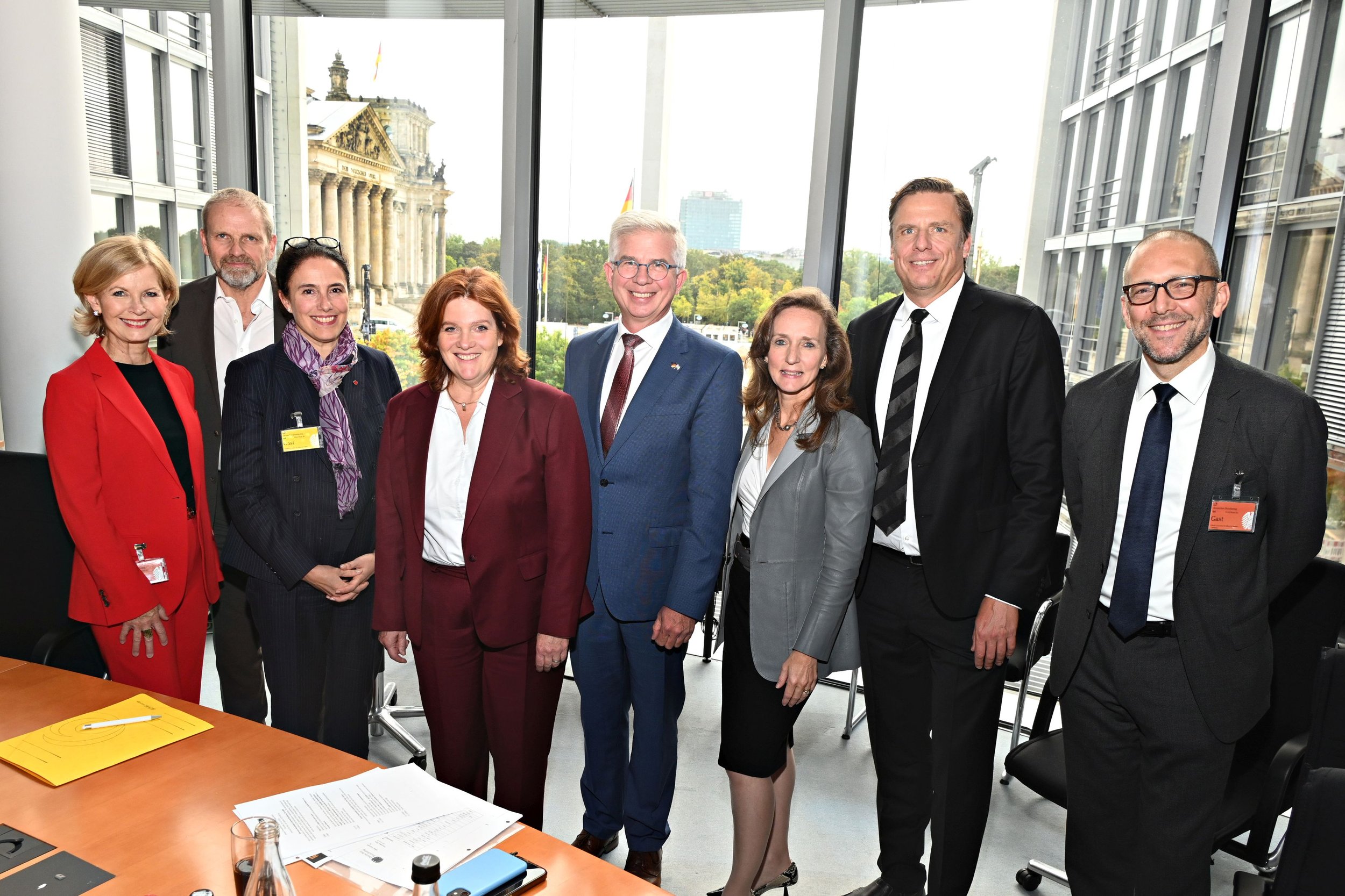  From left: Nancy Ziuzin Schlegel (Lockheed Martin), Volker Ratzmann (DP-DHL), Chargée d’Affaires a.i. Isabelle Poupart (Canadian Embassy to Germany), Sandra Weeser, MP (German Bundestag), Prof. Dr. Andrew Ullmann, MP (German Bundestag), GABC Chair L