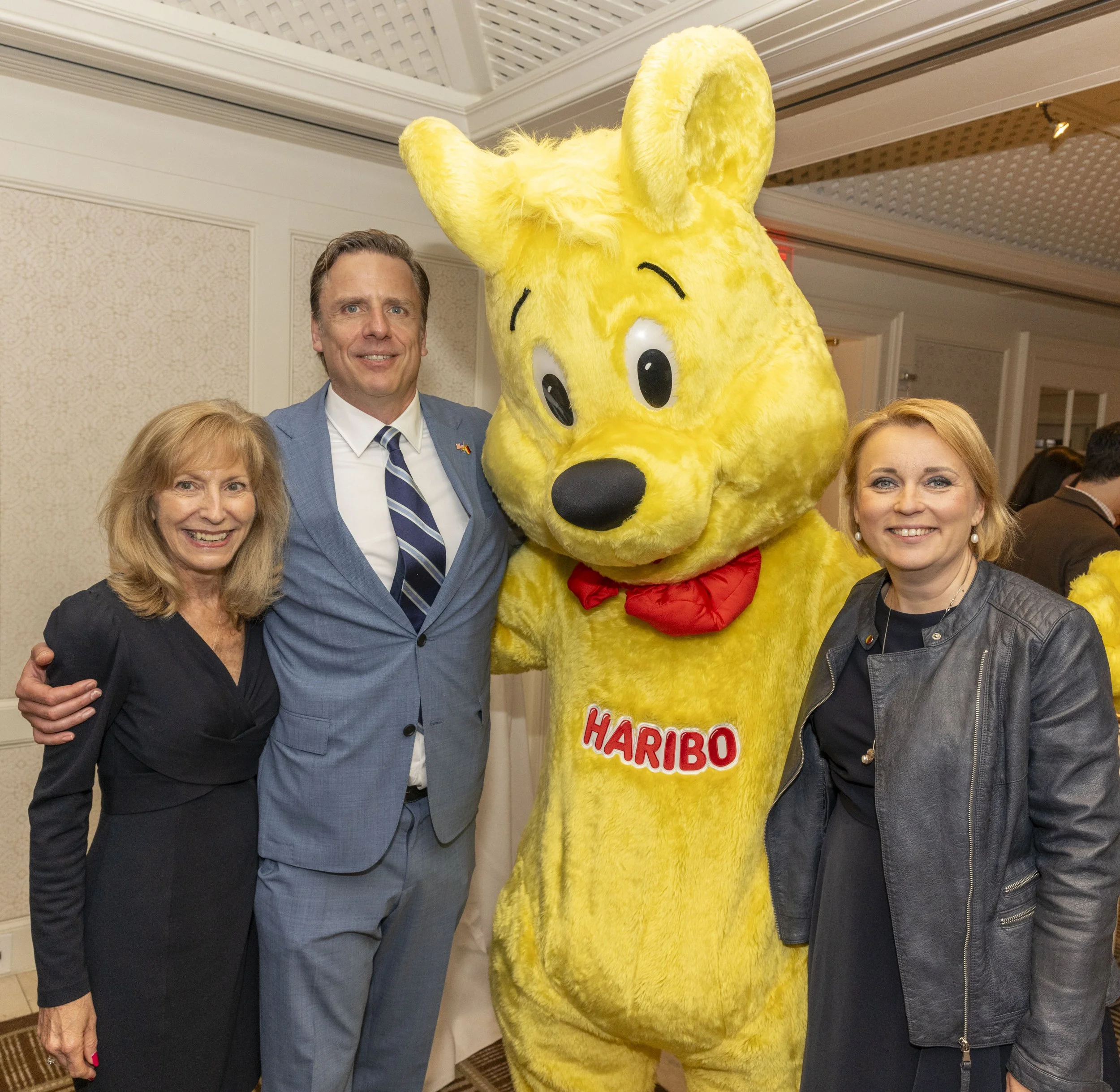 Anna Schneider (Volkswagen), Uli Gamerdinger (GABC) and H.E. Jovita Neliupšienė (EU Delegation)