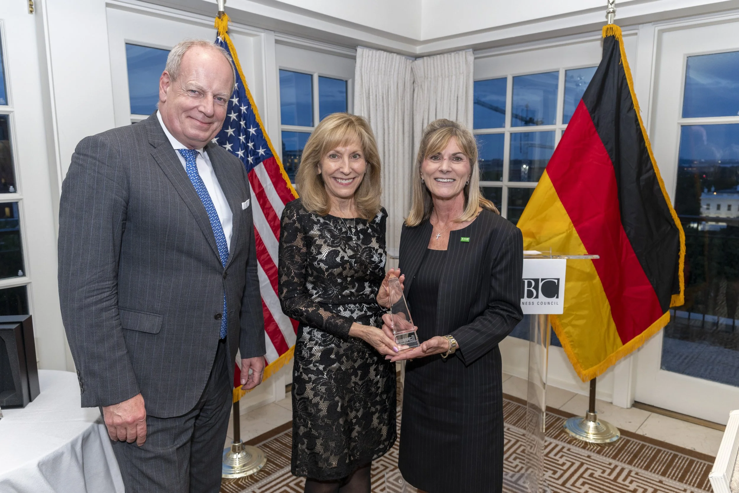  Heather Remley (CEO of BASF Corp.), accepting the 2026 Leadership Award on behalf of GABC member company BASF 