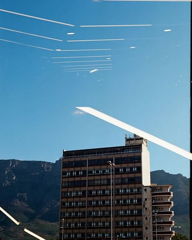 CITIES VS. COUNTRYSIDE
what do you prefer?
🏢🌳🏔
#doubleexposurefilm #filmsoup #soupdefilm #washedaway #wastedfilm #filmdestruction #experimentalfilm #soakedfilm #nograinnoglory #35mm #trashtotreasure #detlefhonigstein #filmisnotdead #highonfilm #an