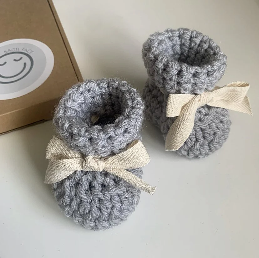 Natural Lace Baby Booties (Silver/Grey) — BAGEL FACE UK