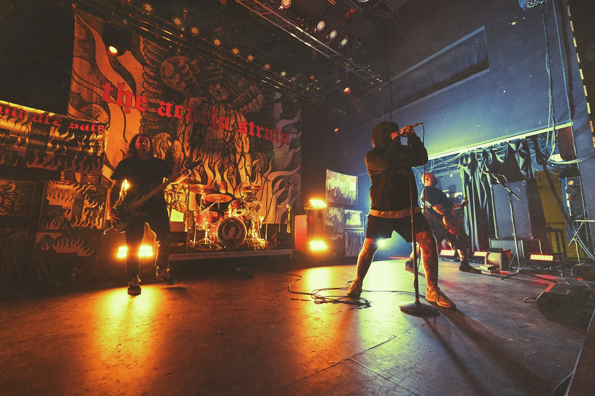 Six Feet Closer to Hell Tour Wrecks Houston – The Acacia Strain Live