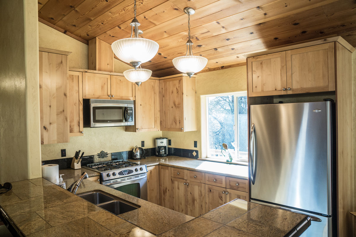 WisdomRetreat-kitchen-A6-8web.jpg