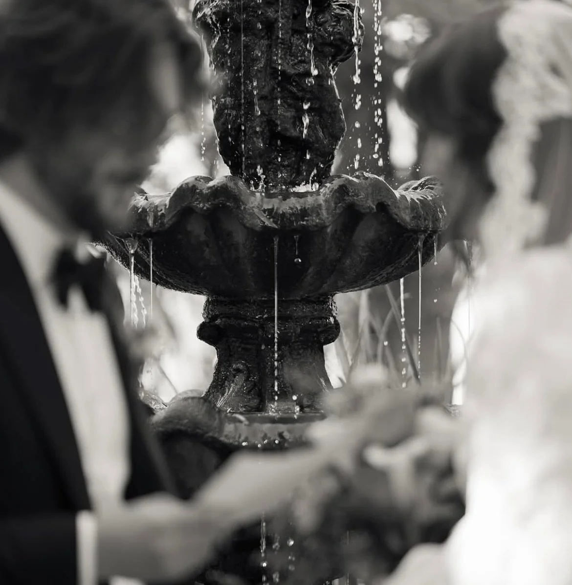 Scenes from a very sweet love story 🖤🤍#asentimentalbride wearing @dearheartbride 🎀