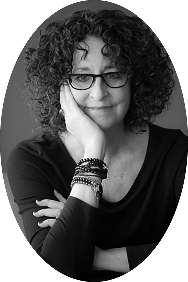 Liz_Scott_Author_Photo_Oval_001.png