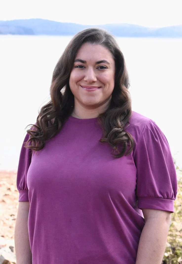 Ashlynn offers therapy focused on helping partners improve communication, resolve conflicts, and build a resilient foundation for long-term commitment.