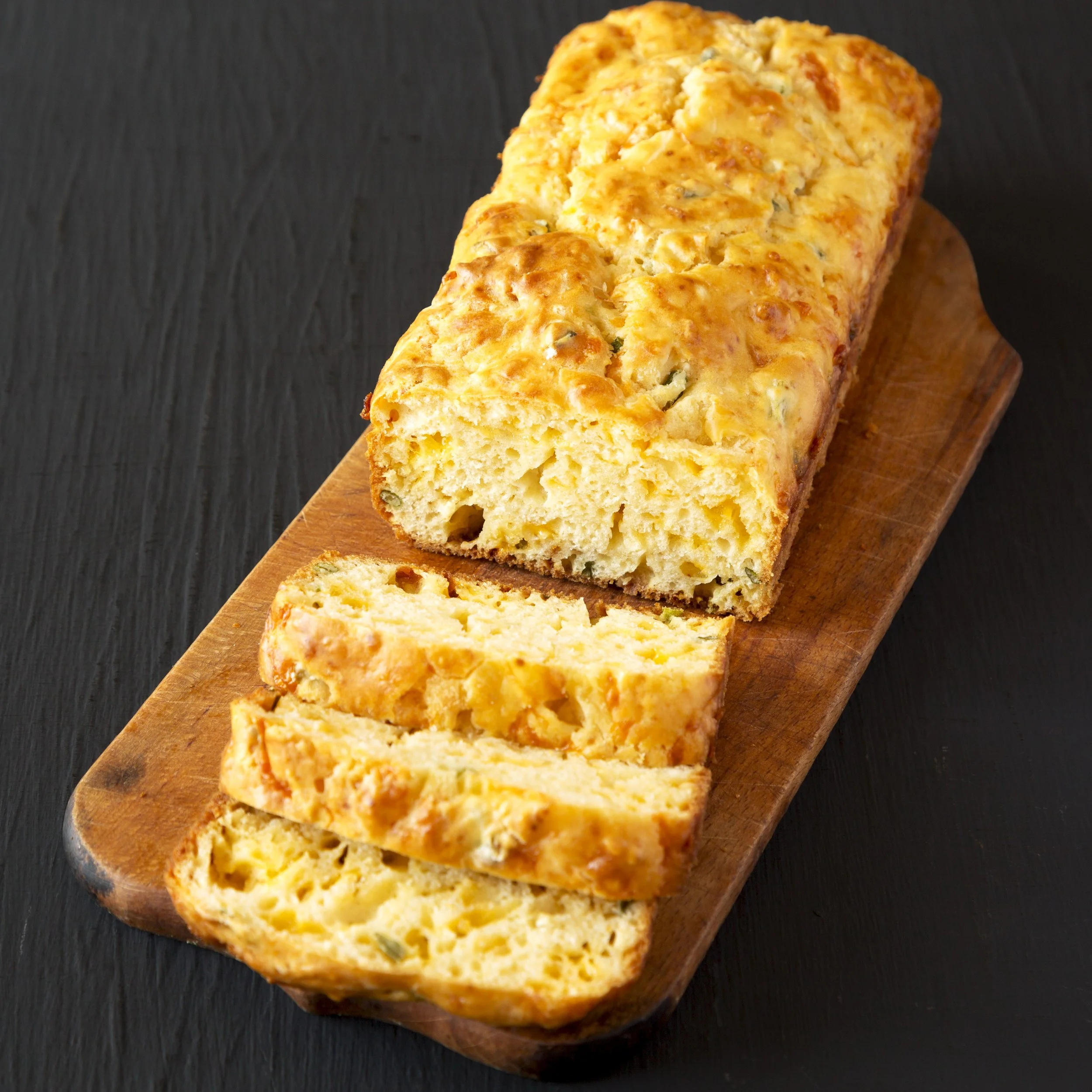 Recipe Amber Ale Cheese Bread — Old Yale Brewing
