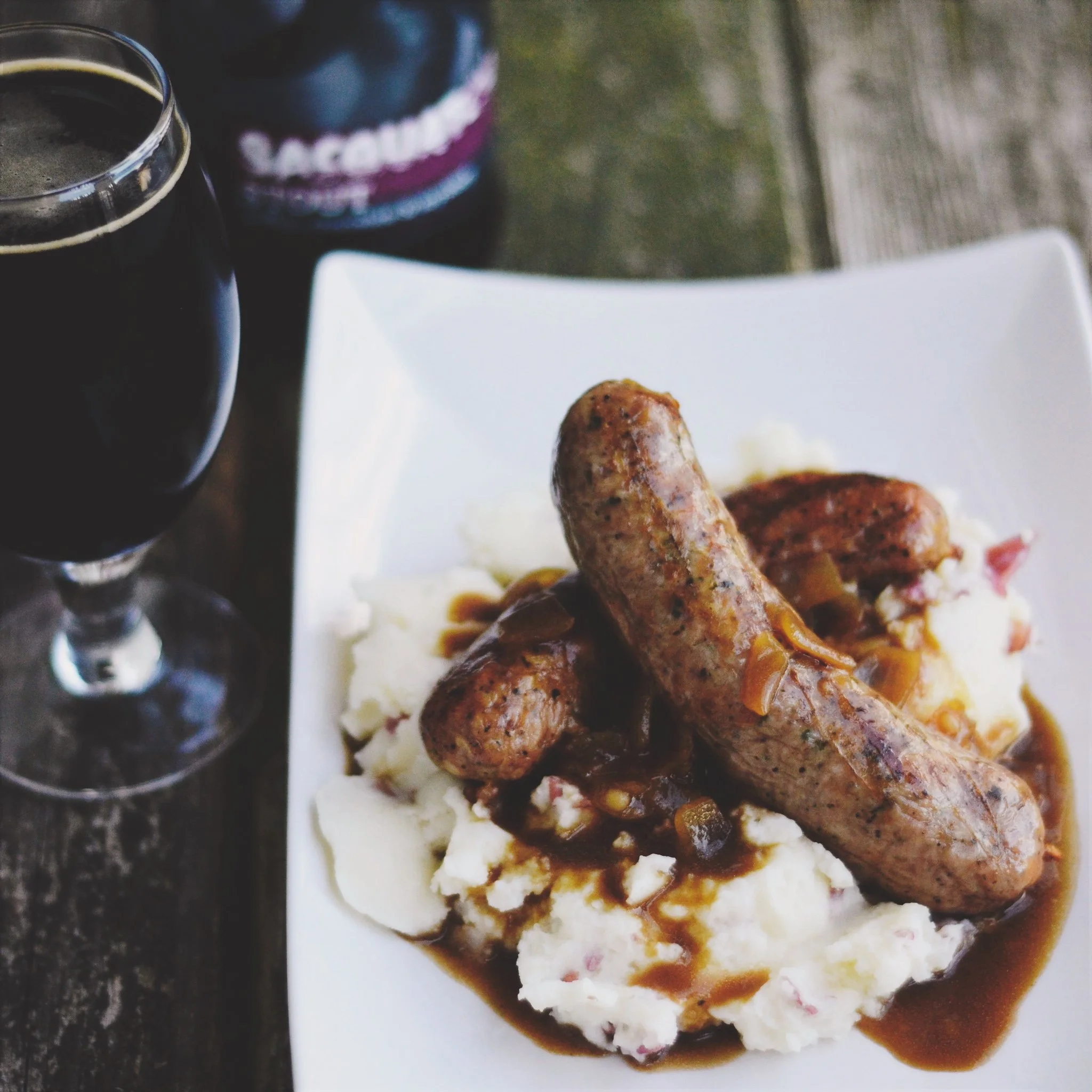 Recipe Sasquatch Stout Gravy Bangers and Mash — Old Yale Brewing
