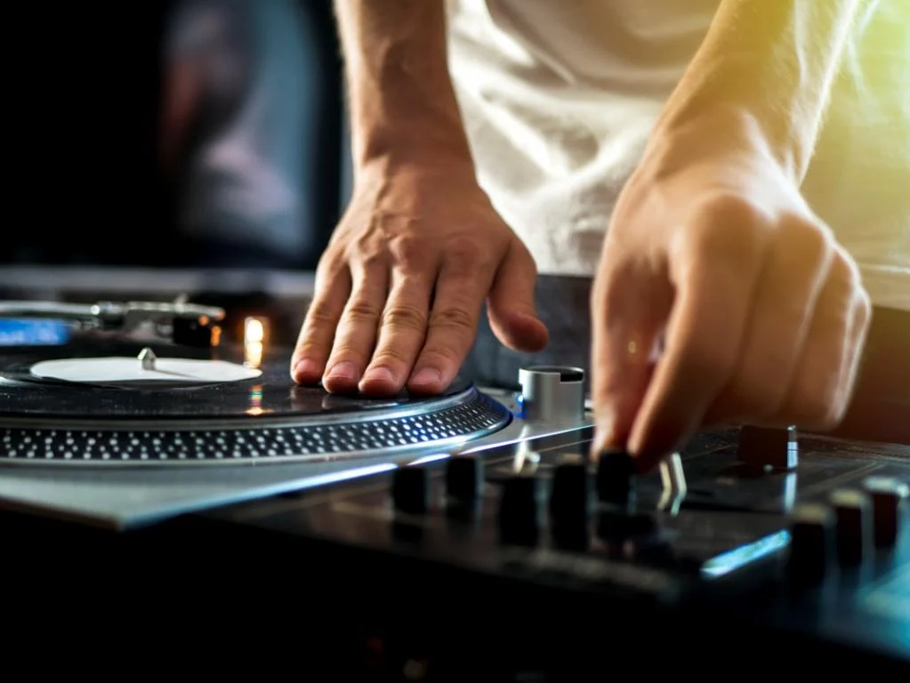 Saturday Night Live DJ at Lanea