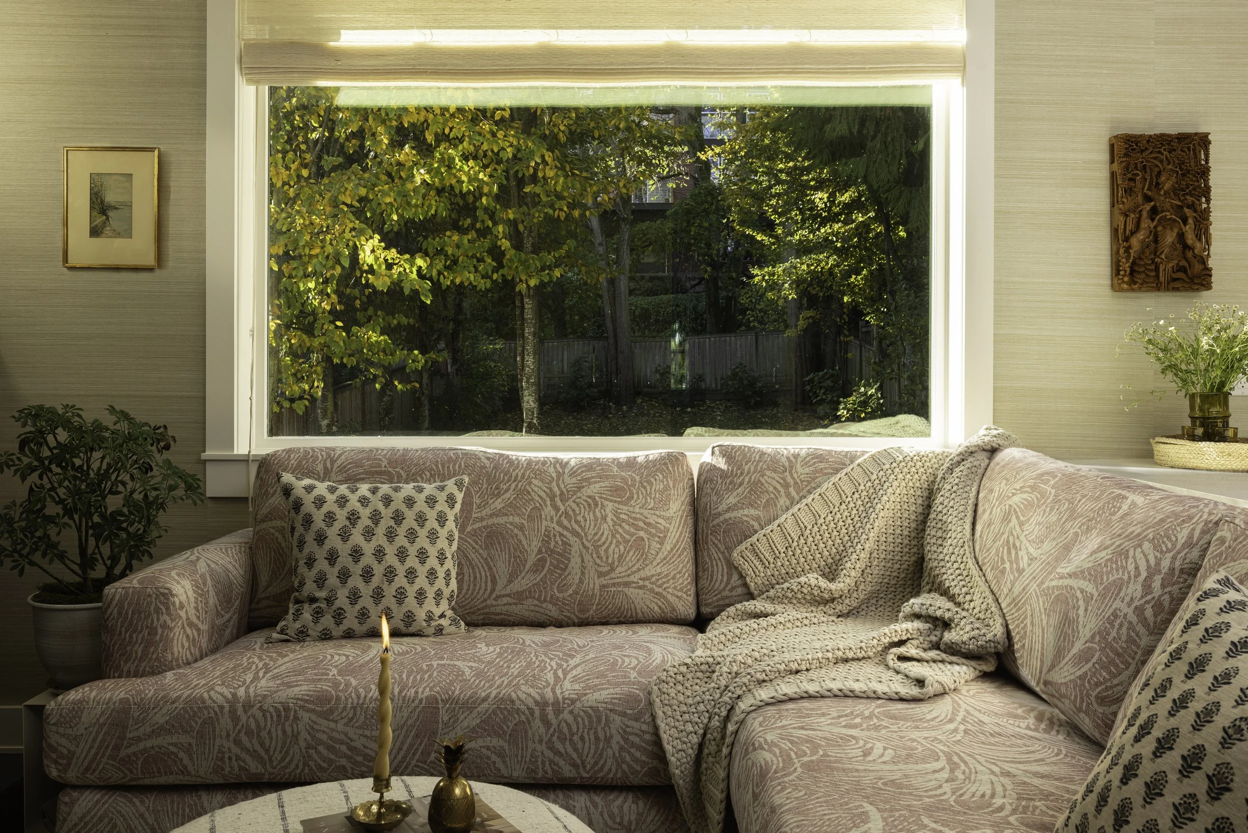 Patterned sectional cozy TV room