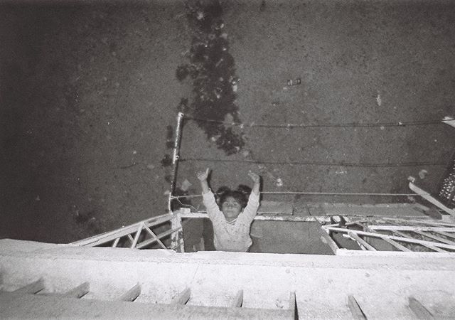 Photo taken by Dilava she is 13 years old . 
Fotoğrafı &ccedil;eken :Dilava 13 yaşında 
#film #sirkhane #analog #analogphoto #childrenwithcameras #youngnaturephotographers #sirkhanedarkroom #sirkhanedarkrooom #flyingsirkhanedarkroom #flyingdarkroom #