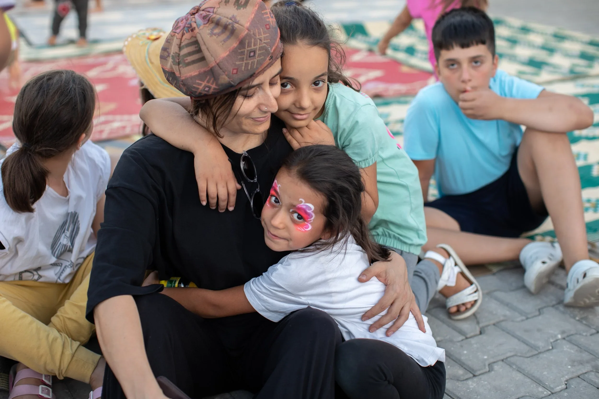 Circus skills help Syrian refugee children to settle in Turkey