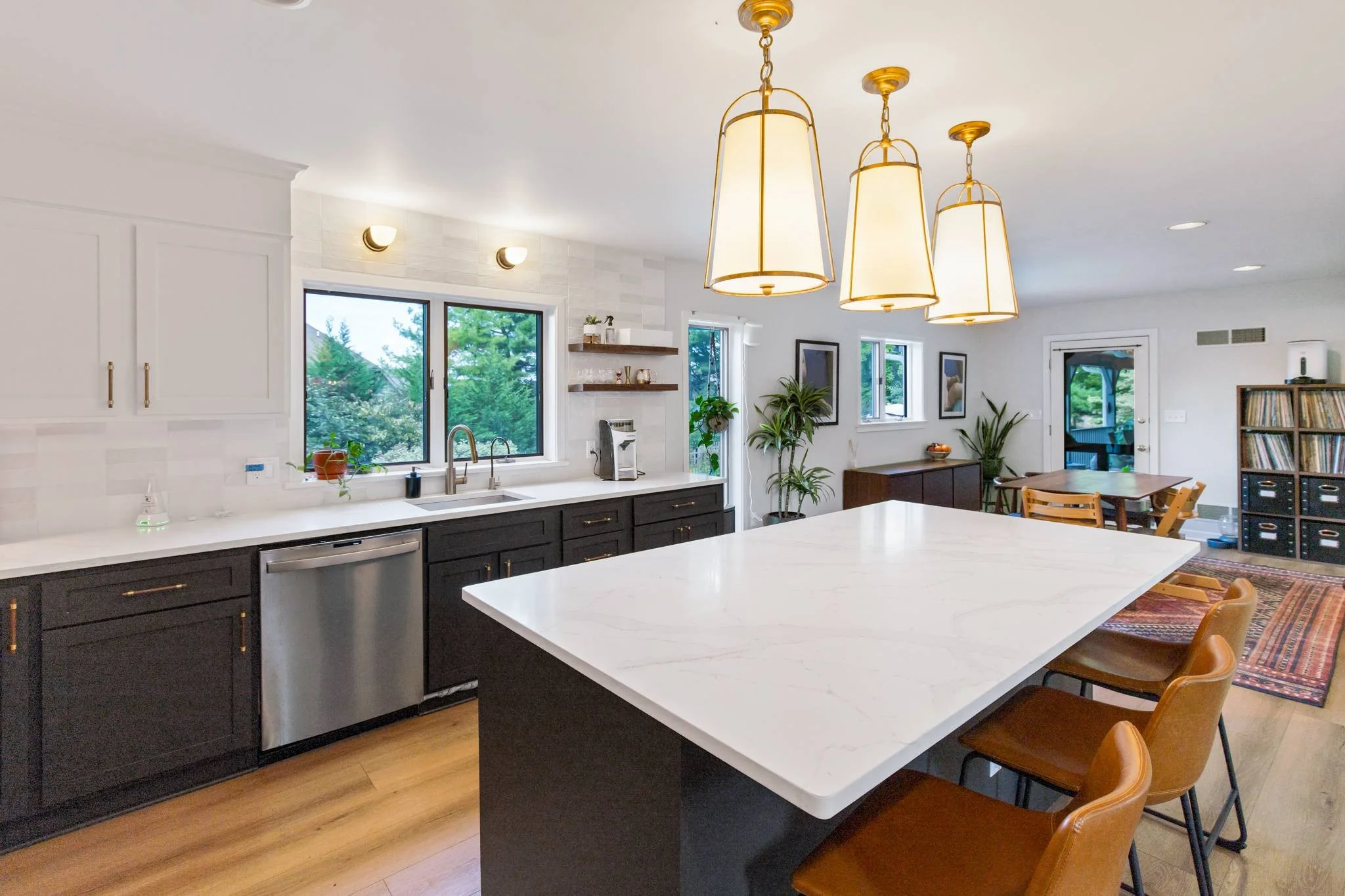 12Kitchen1.jpg