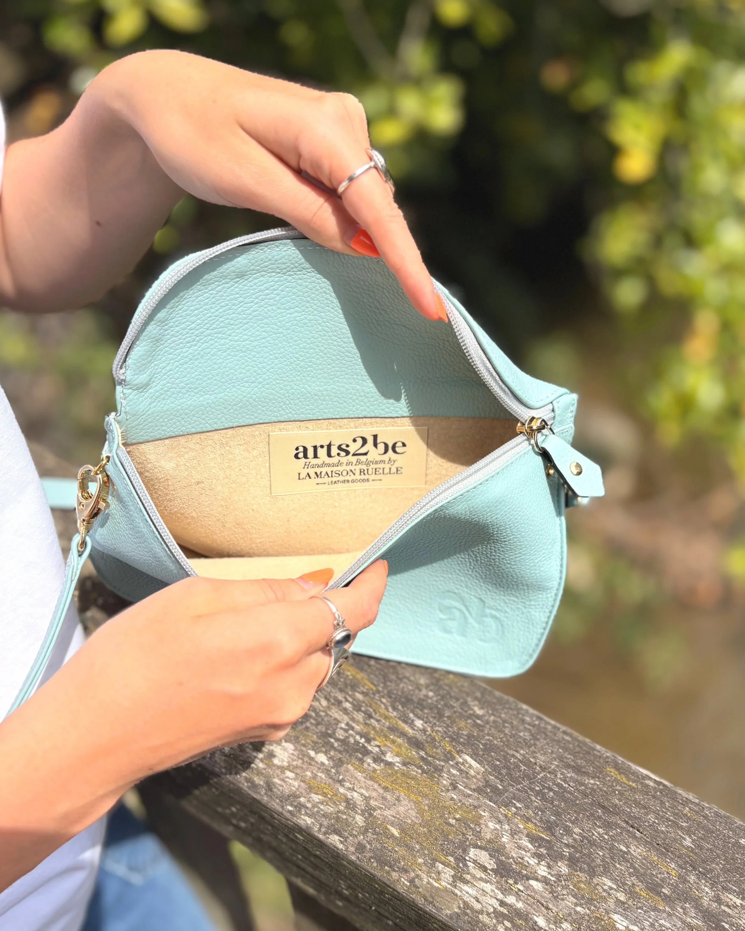 Sac Stephanie cuir bleu clair grainé intérieur