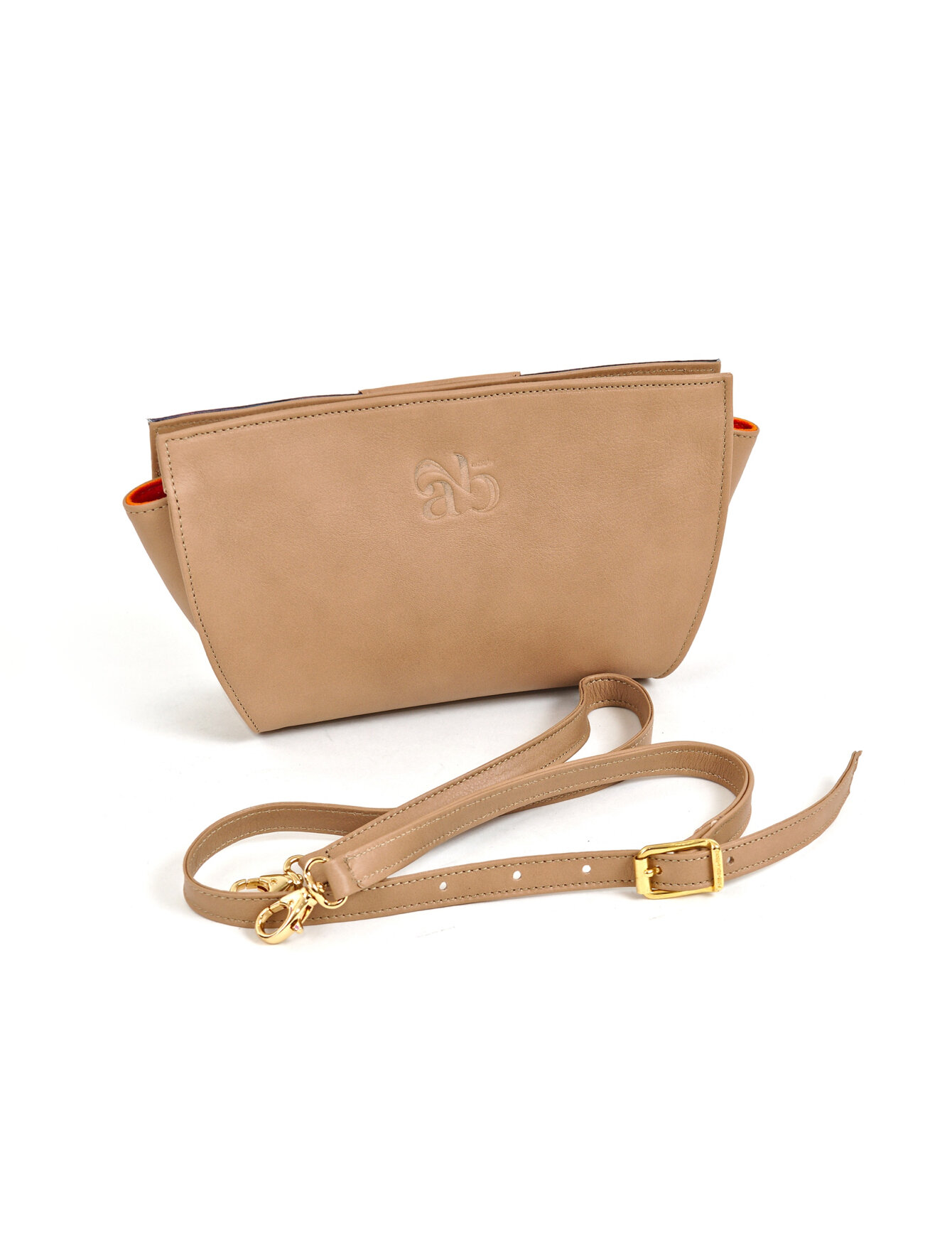 Pochette Alice, oeuvre Isabelle Marchal, cuir beige vue de dos