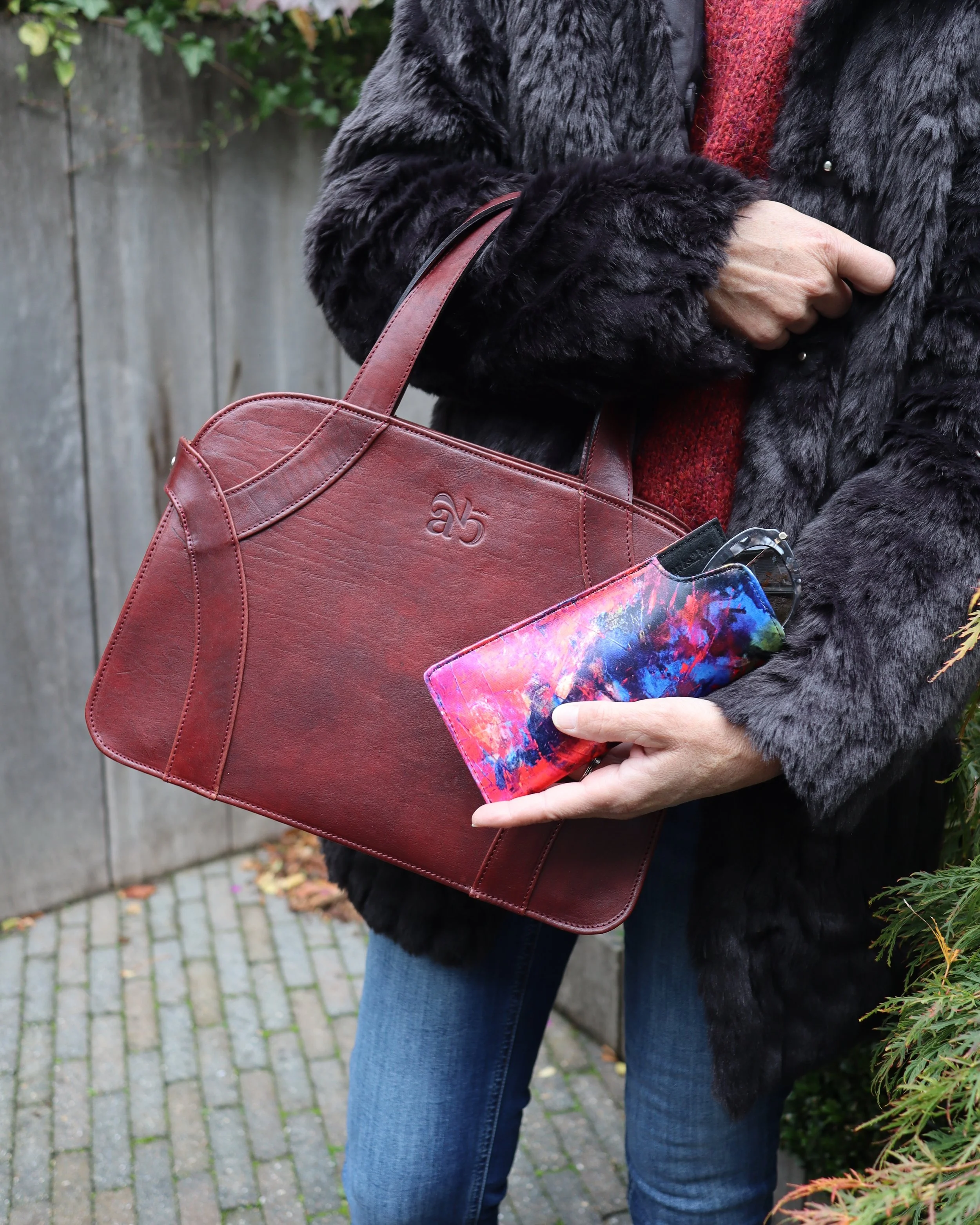 Sac Andrea et étui, oeuvre Josette Laurent