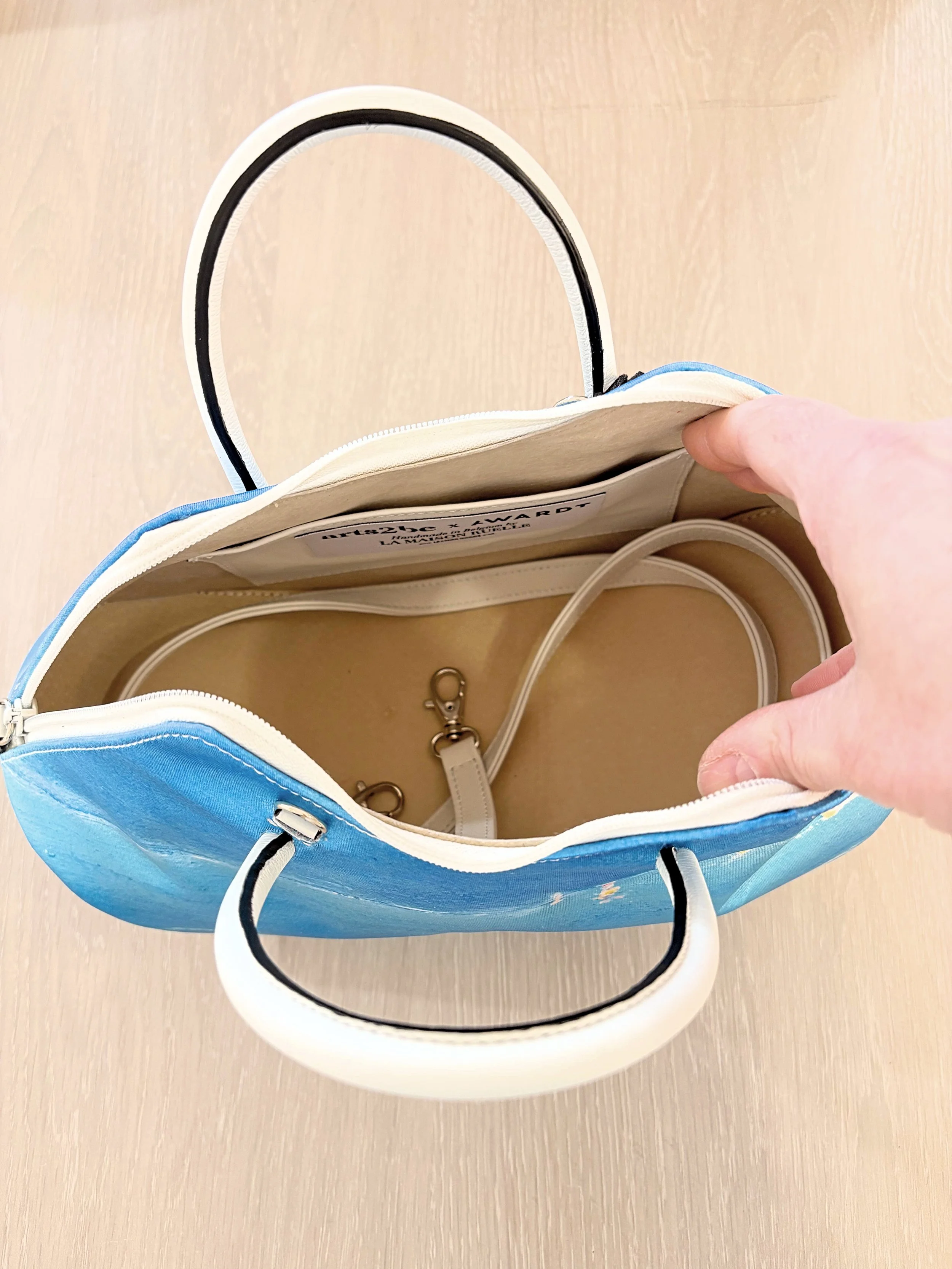 Sac cuir veau blanc , arts2be x Awardt, interieur