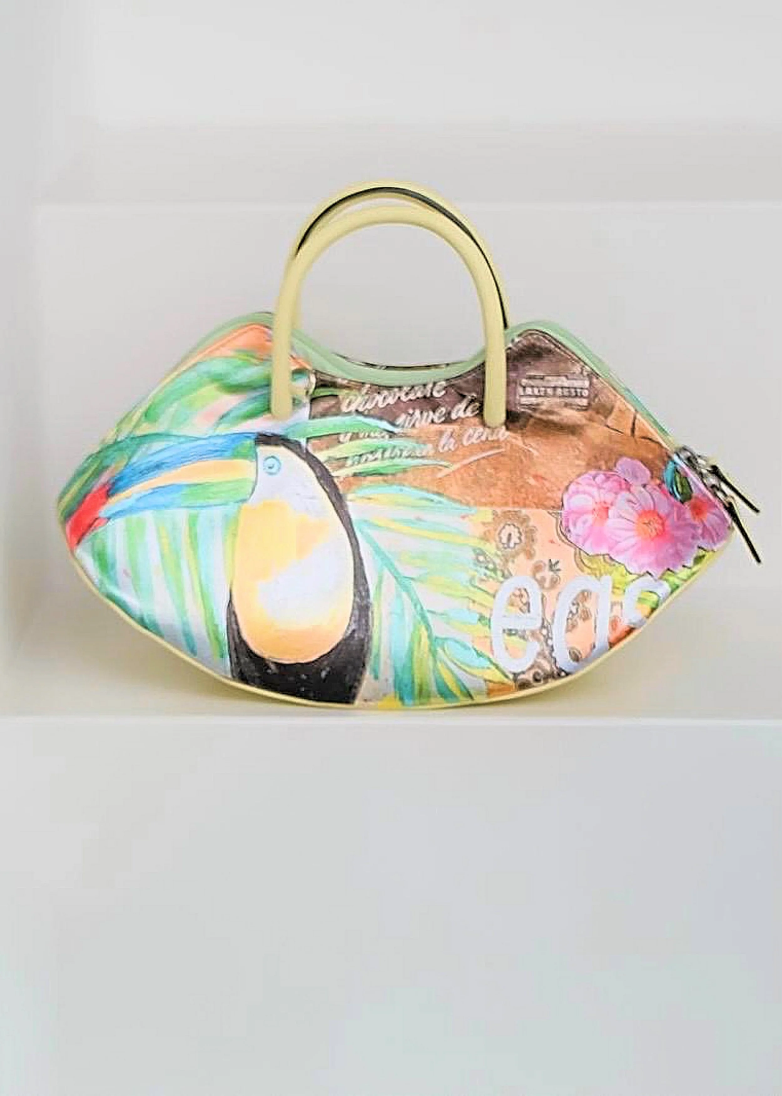 Sac cuir veau citron vert, arts2be x Awardt, oeuvre Maria Burgaz