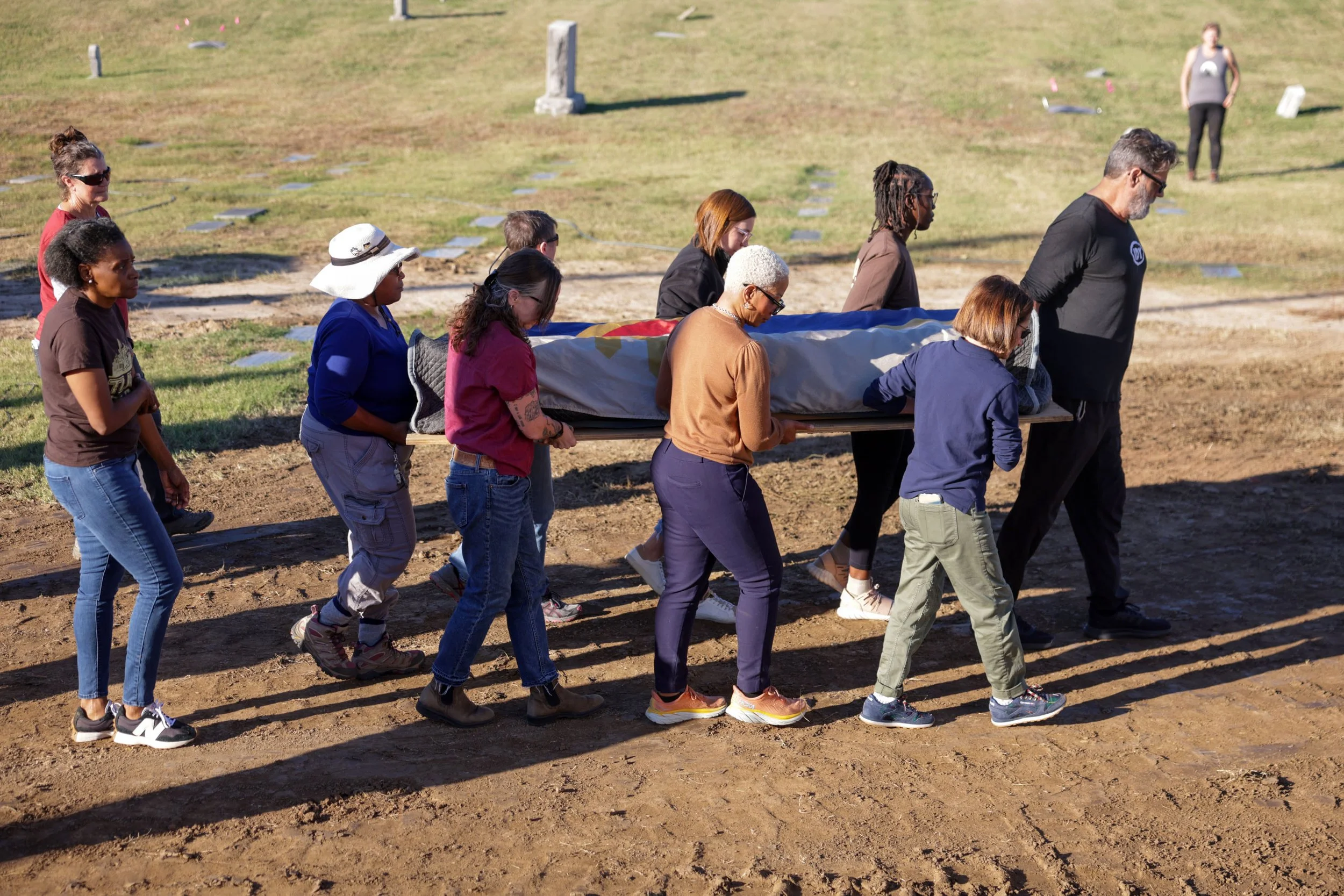 110425-tul-nws-gravesmsp1.JPG
