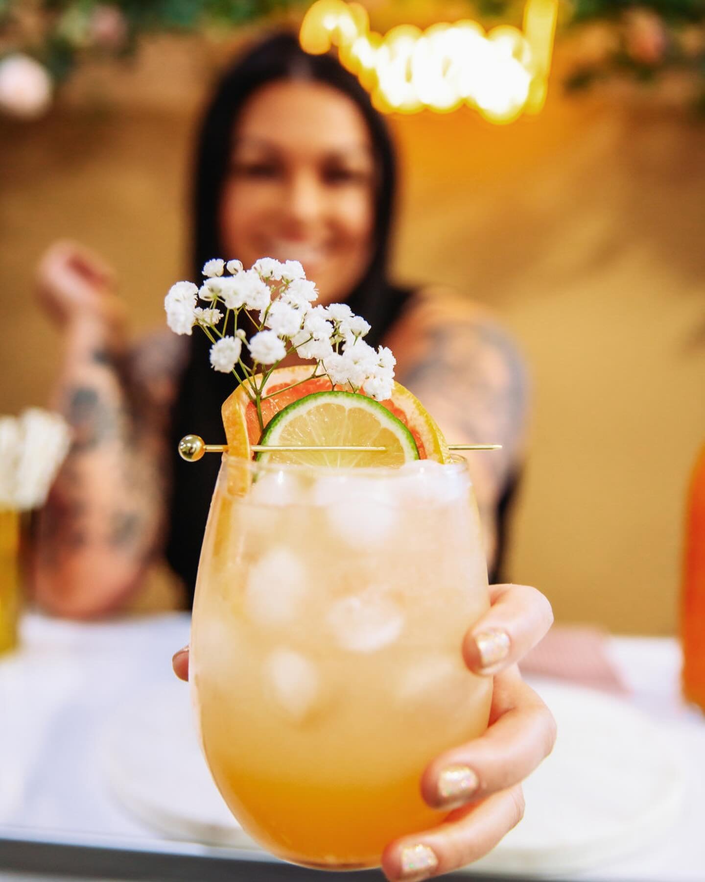 It&rsquo;s the cute ice for me💁🏻&zwj;♀️ 

The🔥📸by @brittanythurmanportraits 
&bull;
&bull;
&bull;
🪩 Host: @sothisislovesocials / @kelseelkins
📍Studio: @theworkshop.cbv
💐 Florals: @fearlessflorals_
🧺 Picnic: @coloradoluxepicnics
🍸 Bar: @luna.
