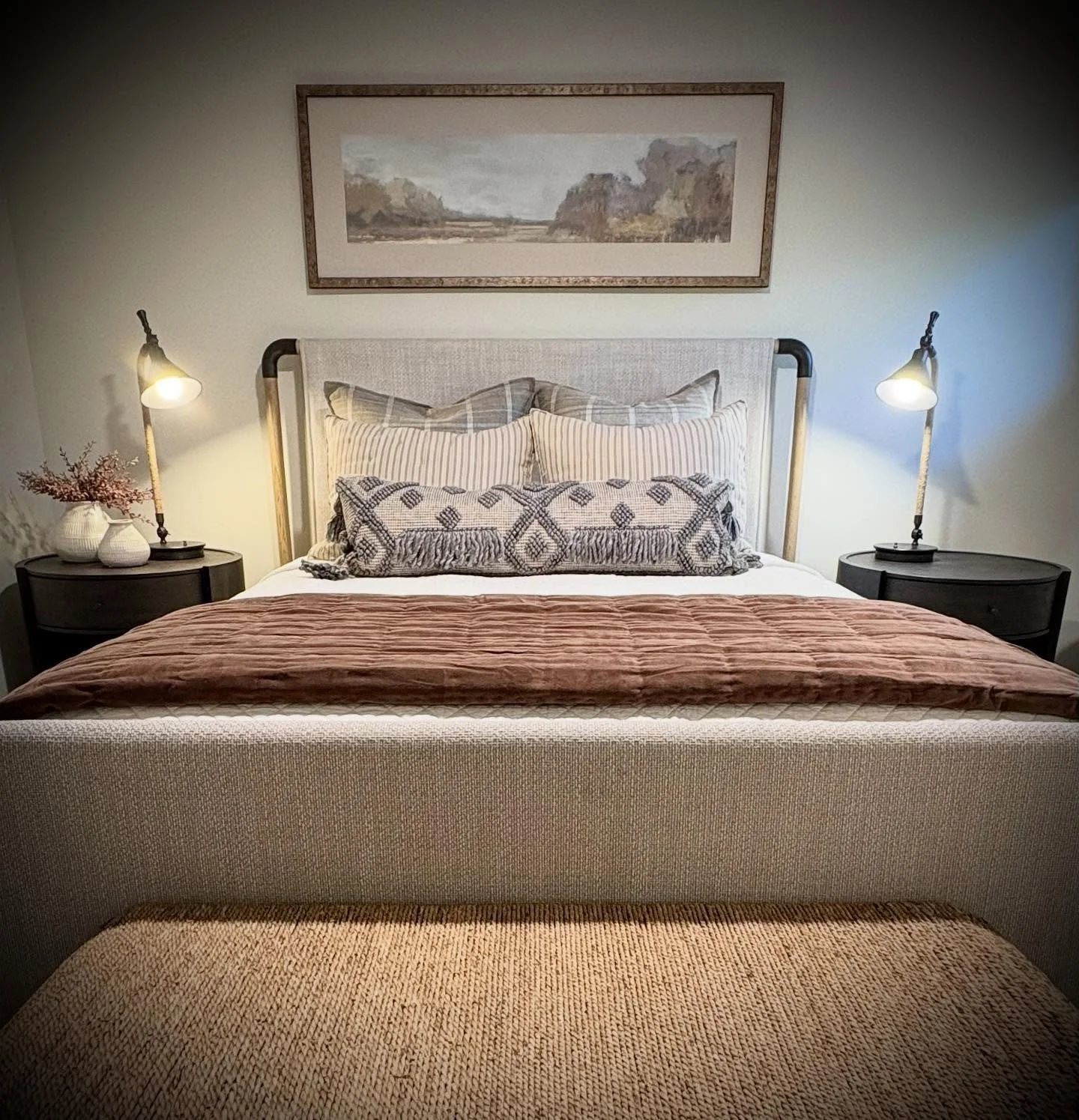 Love a natural color palette #bedding #romanshade @amityhome
