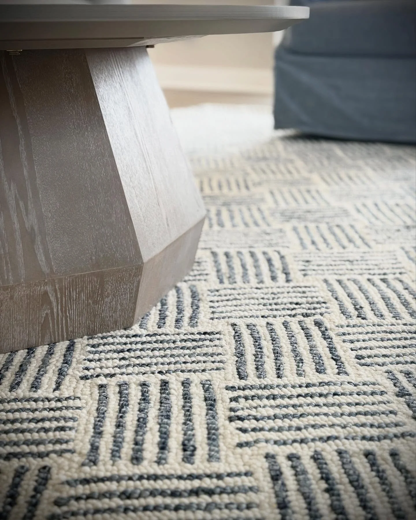 Sometimes you have to wait four months for a rug&hellip;. But the waiting makes it all the better - perfection comes to those who have the patience to wait - @annieselke #perfectrugforyourspace #lakedelevan #lakelifeisthebestlife