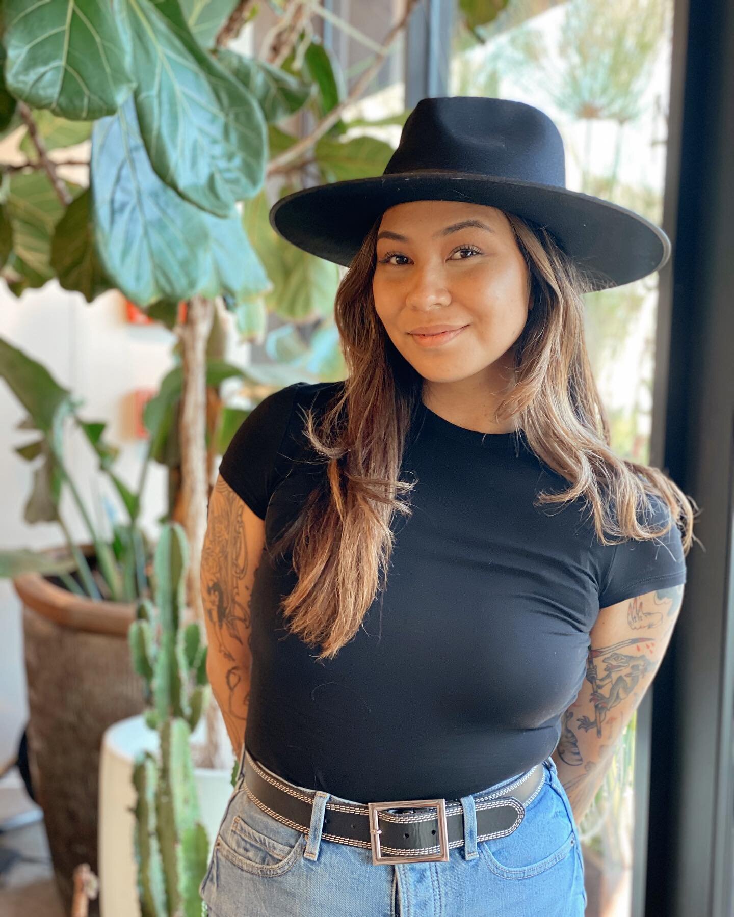 We are so excited to welcome Celine to the Grove family! 💚 She&rsquo;s an expert at perfectly lived in color ✨ Give her a follow at @cfghair and call or email us to get on her books!
&bull;
&bull;
&bull;

#GroveSalon #GreenAtGrove #GorgeousAtGrove #