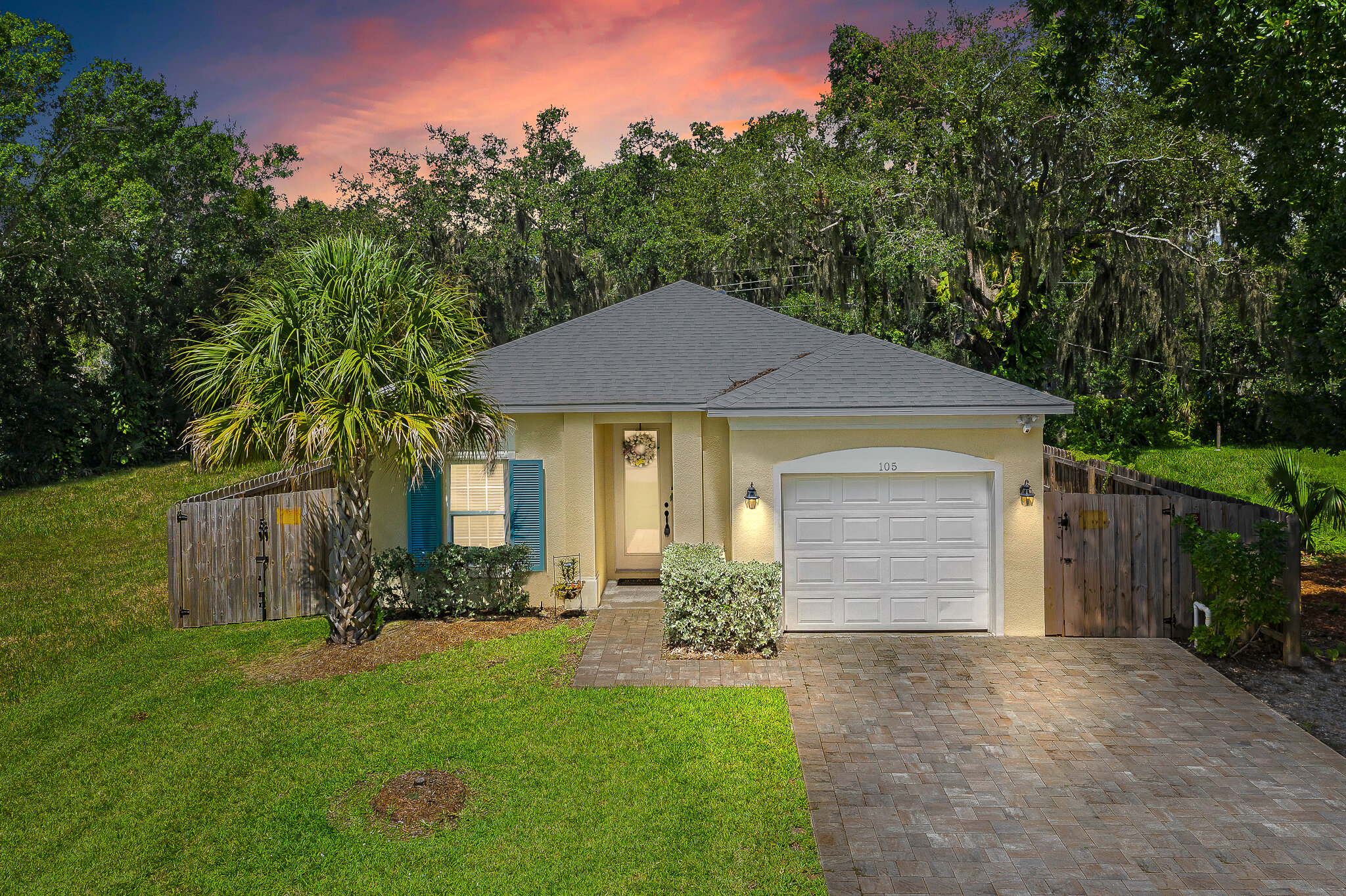 105 East Ct West Melbourne FL 32904 