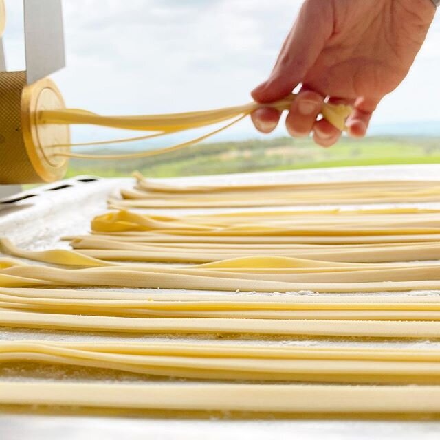 Serving up fresh pasta daily after your ride. .
.

#rideexploreexperience #yourrideyourway #customcyclingtours #rideandstay #bikehotel #villaapartments #gravelbike #roadbike #mountainbike #cyclingtourintuscany #ciclismointoscana #ciclismo #cyclistlif