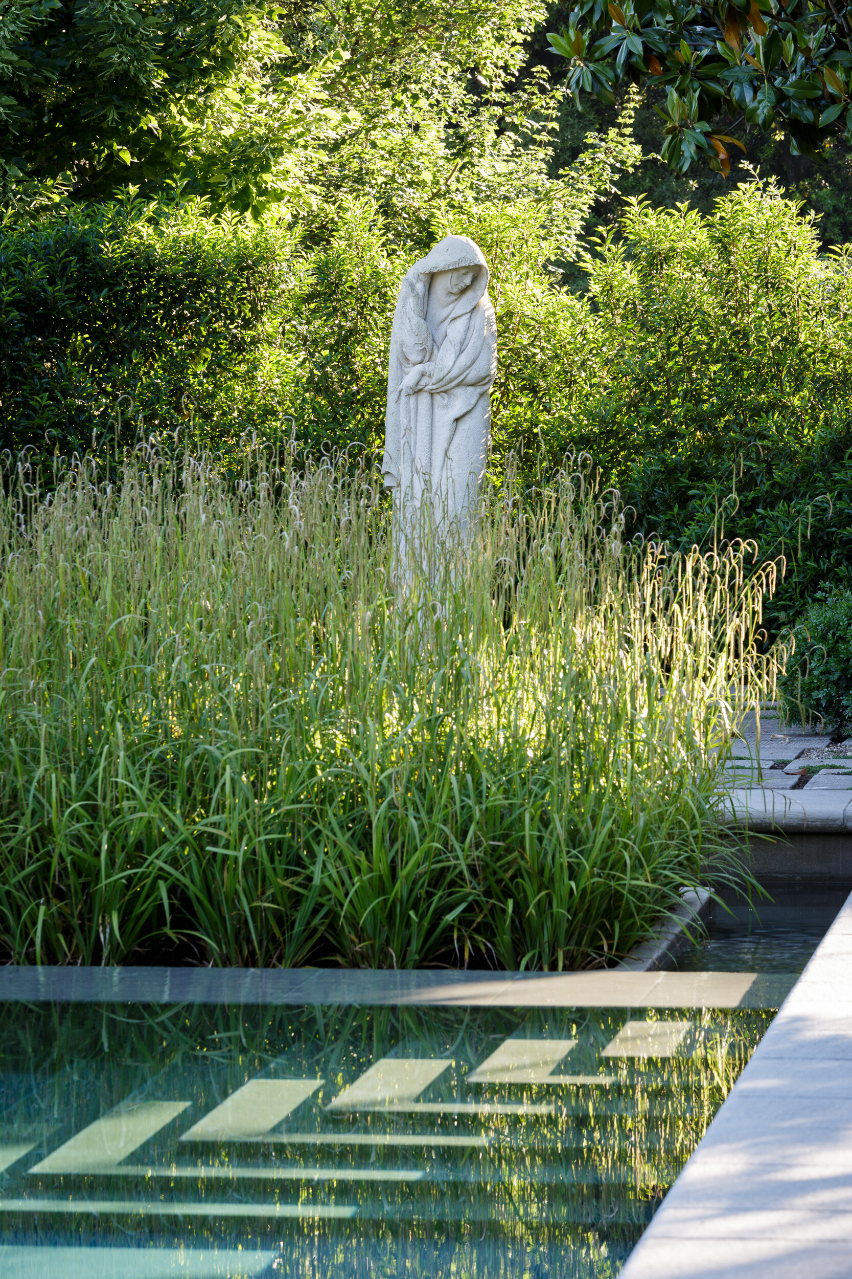  Torre Di Sopra, Florence, Italy.  Sculpture garden in early summer, garden photography, garden product photography, london garden photography, bristol garden photographer, Devon garden photography, cornwall garden photographer, wiltshire garden phot