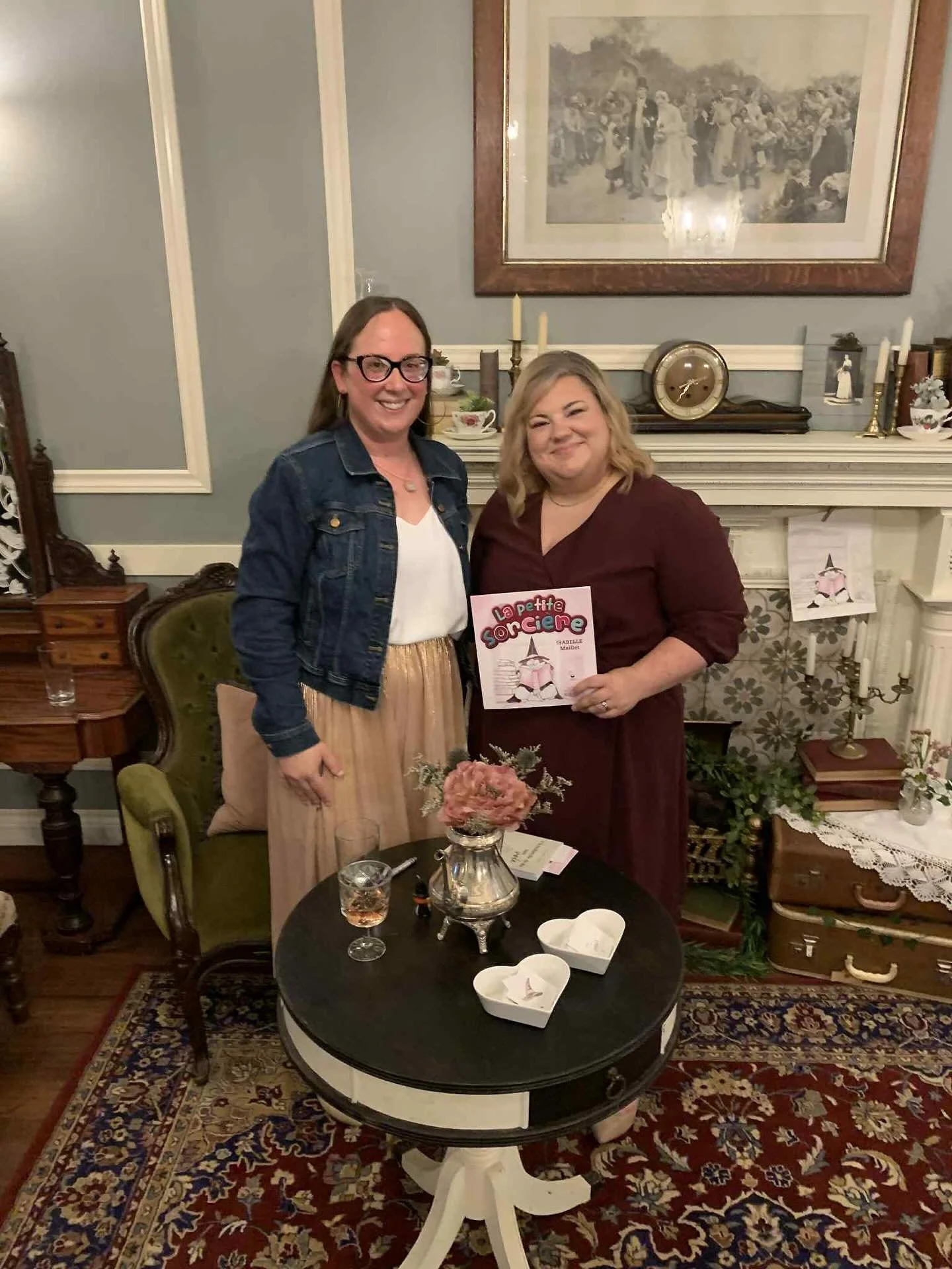 Sans elle, la petite sorci&egrave;re n&rsquo;existerait pas. @laurabuddart a donn&eacute; des couleurs &agrave; mes mots, une forme &agrave; mes r&ecirc;ves, et une &acirc;me &agrave; cette histoire. Elle a su transformer mes pens&eacute;es en images