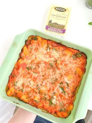 Cheesy Baked Gnocchi with Spinach and Chicken