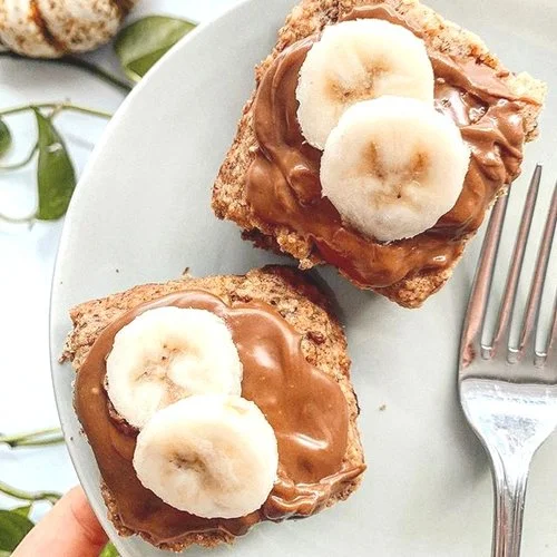 Cinnamon Banana Bread Bars with Walnuts