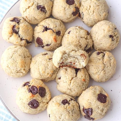 Banana Chocolate Chip Cookies