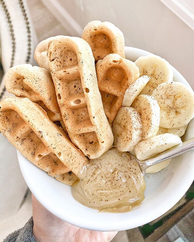 quick &amp; yummy breakfast before spending another beautiful day outdoors ☀️ I just had to bring my waffle stick maker to the beach bc i&rsquo;m #extra and bc I can&rsquo;t go a week without these things haha! so good &amp; they pair perfectly with 