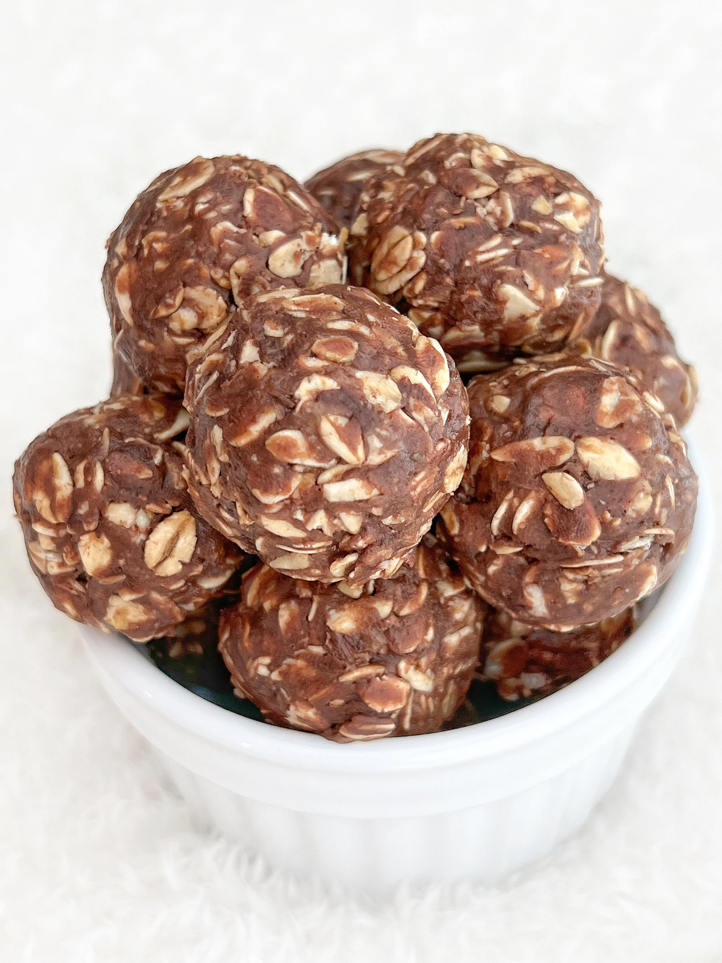 Peanut Butter Chocolate Energy Bites