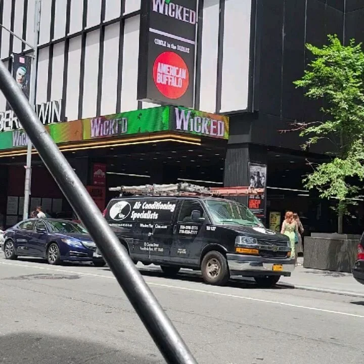 Another Life Bucket List item completed (on the yearly list as well, but i forget which number. )

If you havent seen Hollywood actors you respect do their craft in person, I highly suggest you look into it.  Seeing Laurence Fishburne and Sam Rockwel