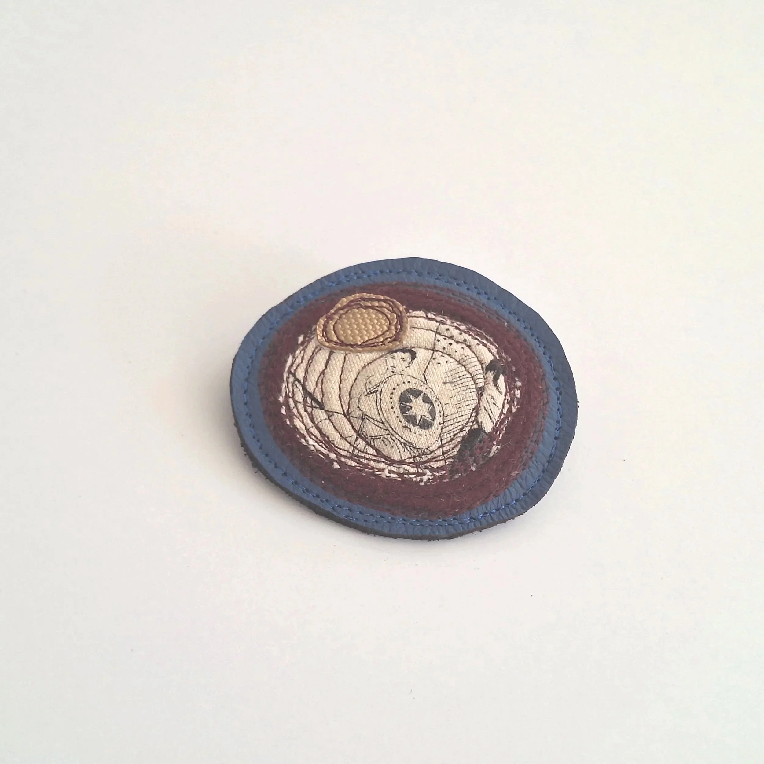Mushi Manga Brooch | Blue