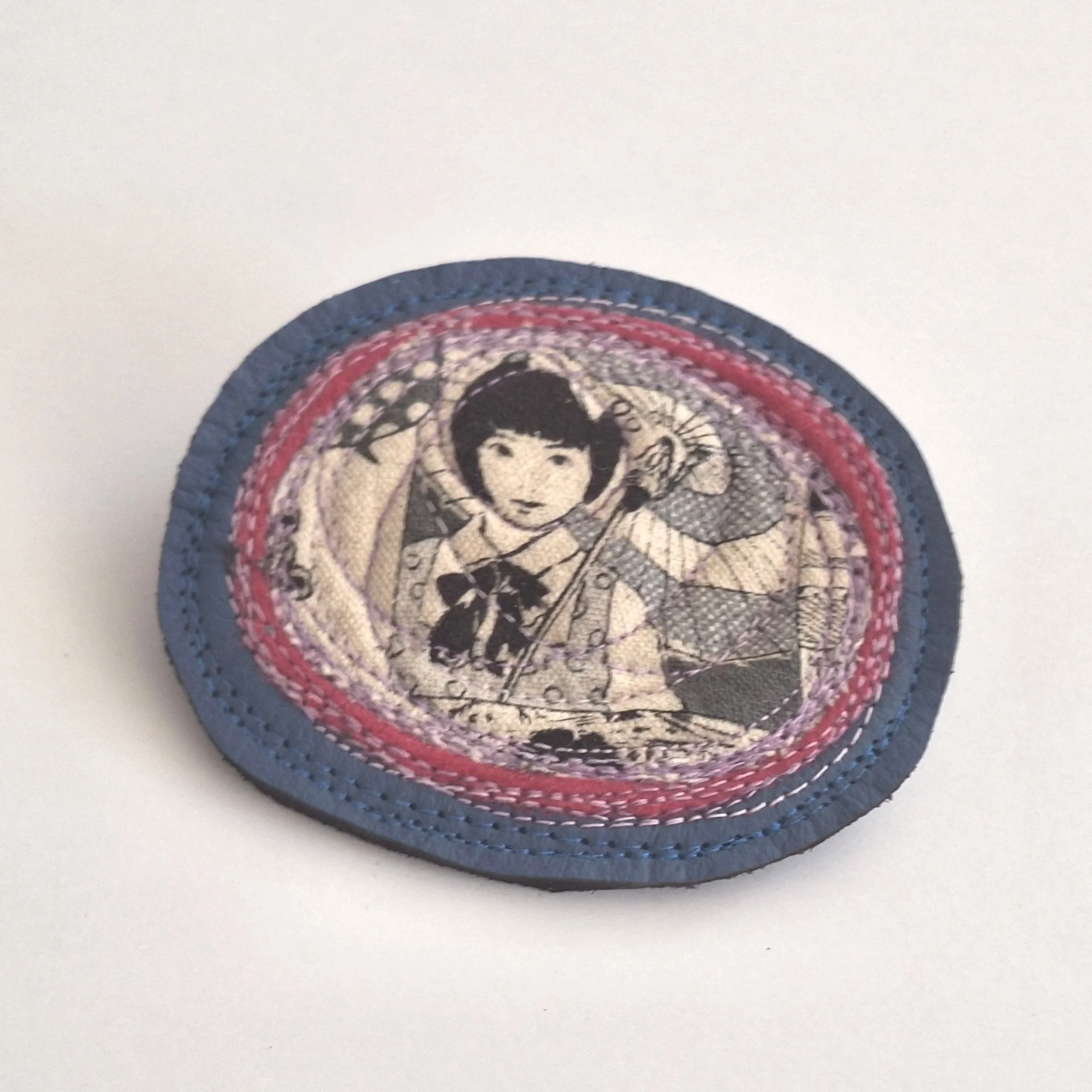 Mushi Manga Brooch | Blue