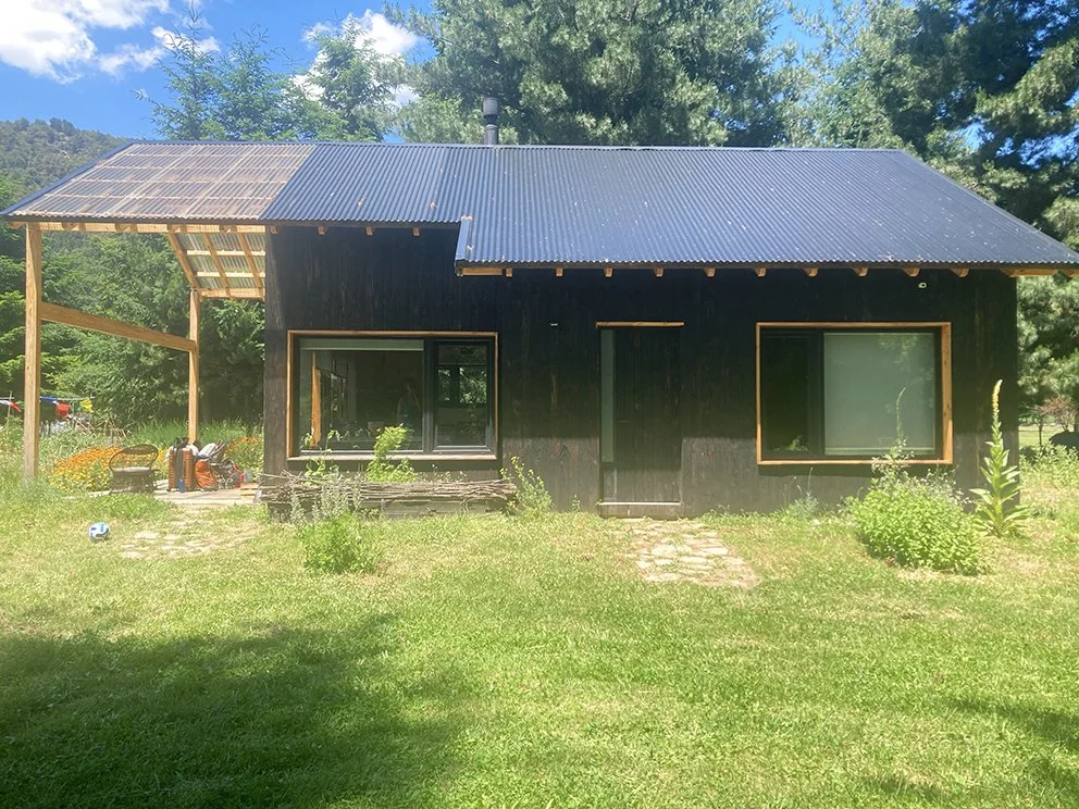 fachada larga.jpg