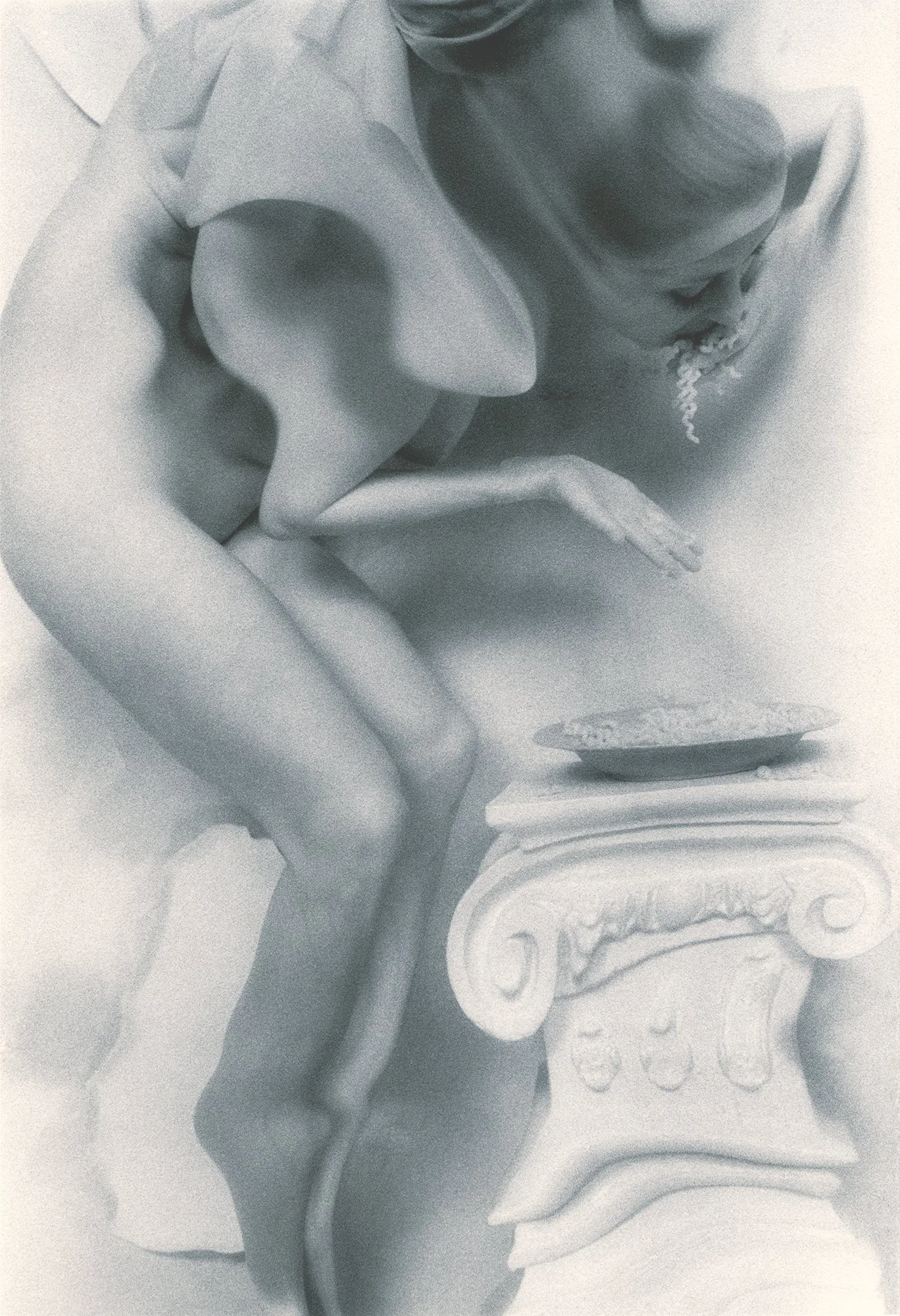 Spaghetti Eater II, 1997, gold-toned silver gelatin print, w:8’’ h:10’’