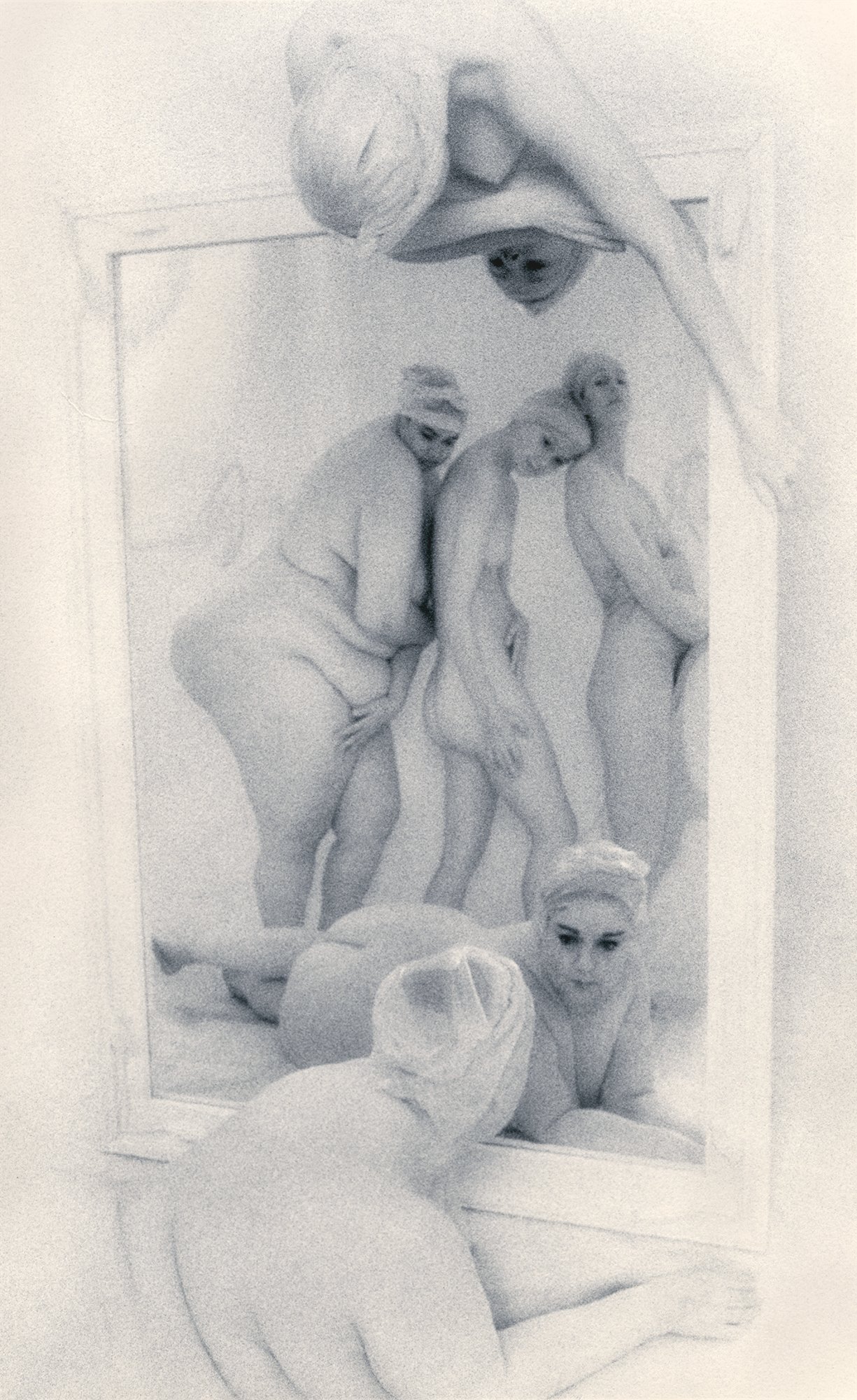 How Do I Look, 1997, gold-toned silver gelatin print, w:8’’ h:10’’